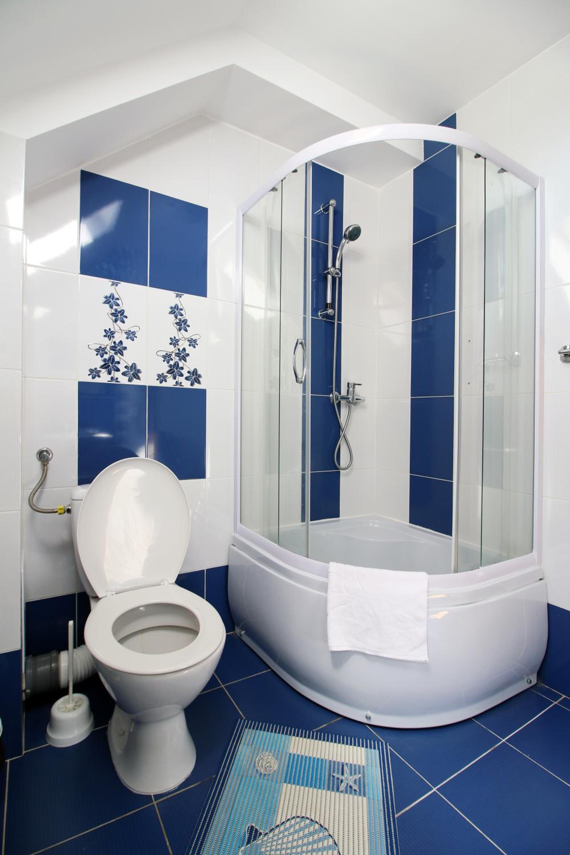 Large Double or Twin Room - Photo 9