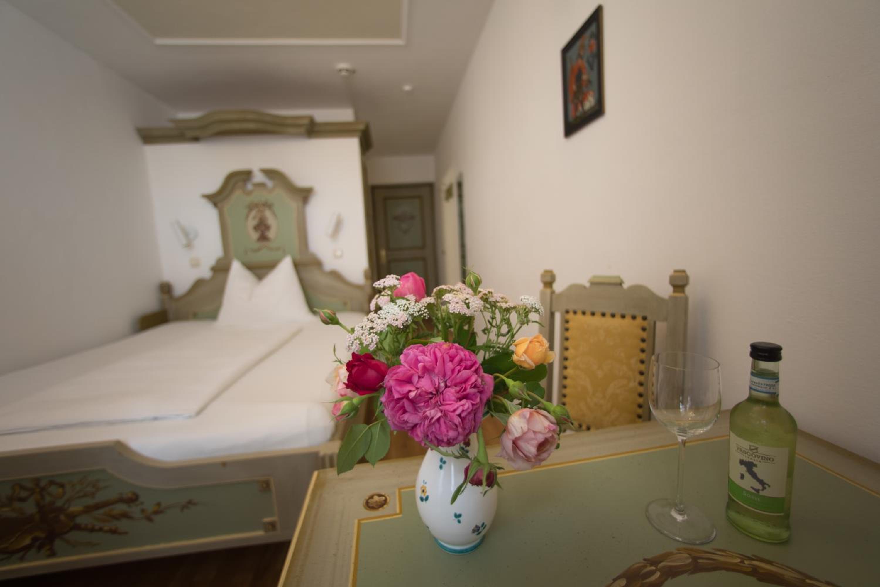 Small Double Room - Photo 2
