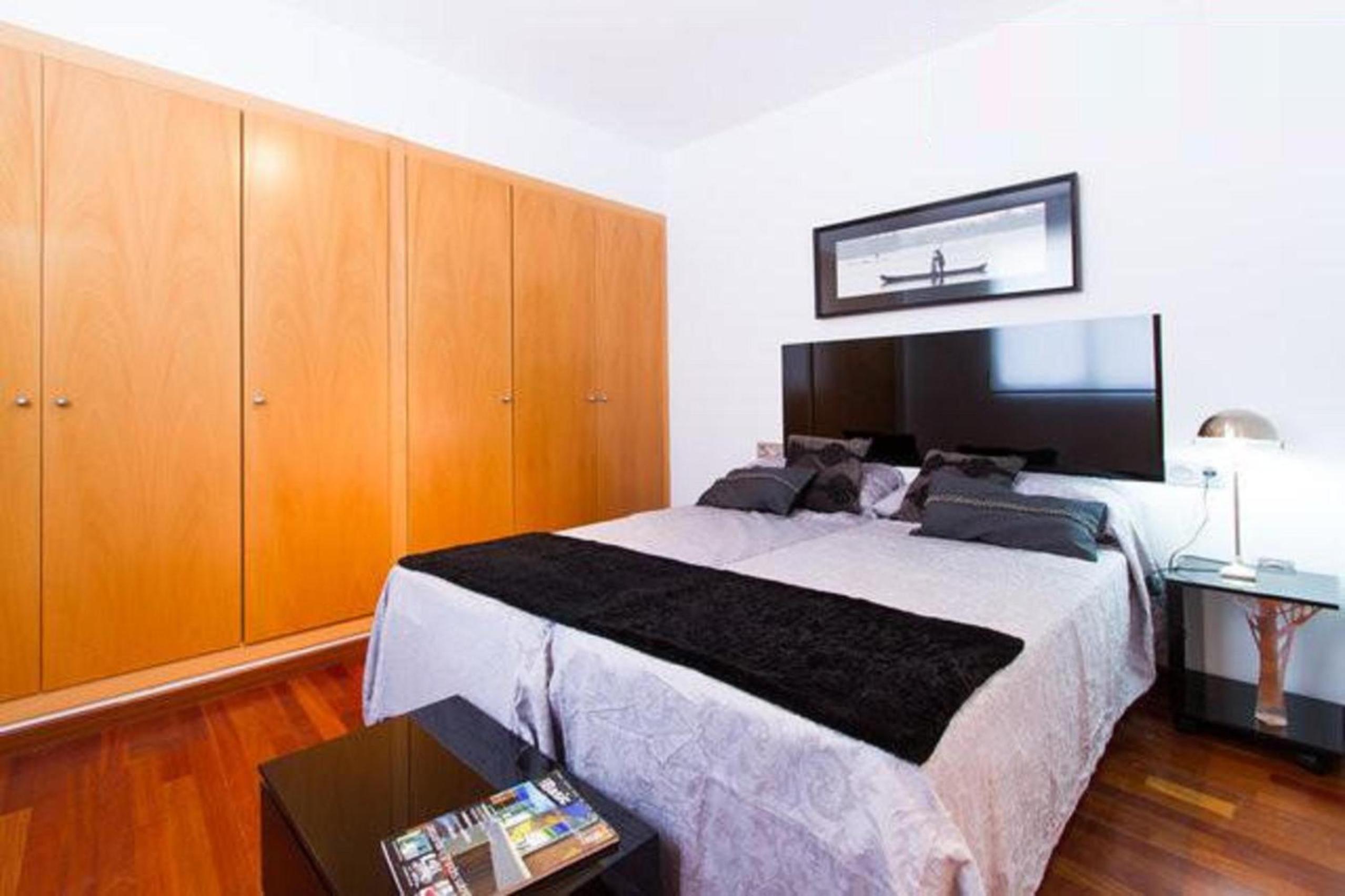 Apartamento de dos dormitorios con terraza (5 adultos)