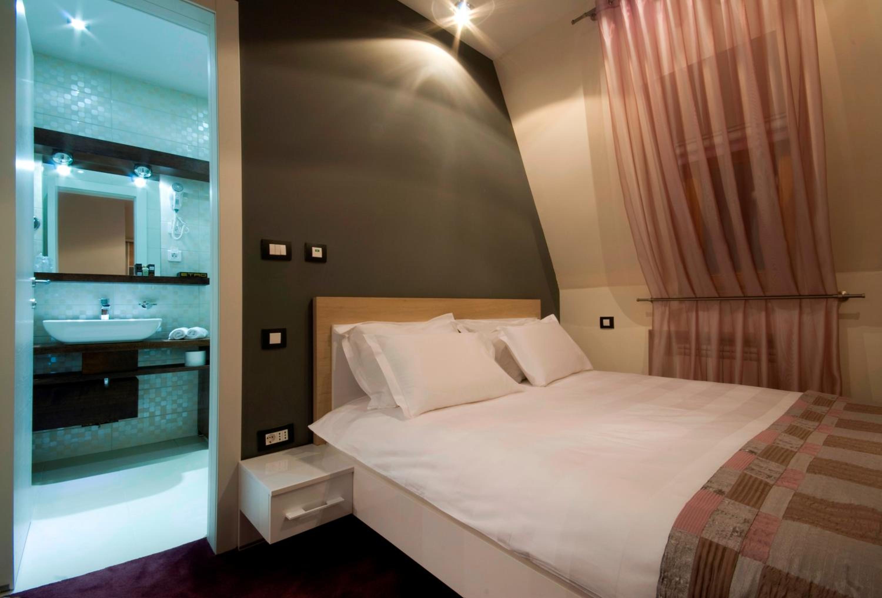Luxury Apartment photo 2