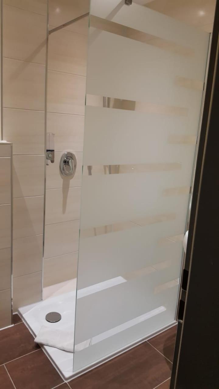 Double Room - Photo 5