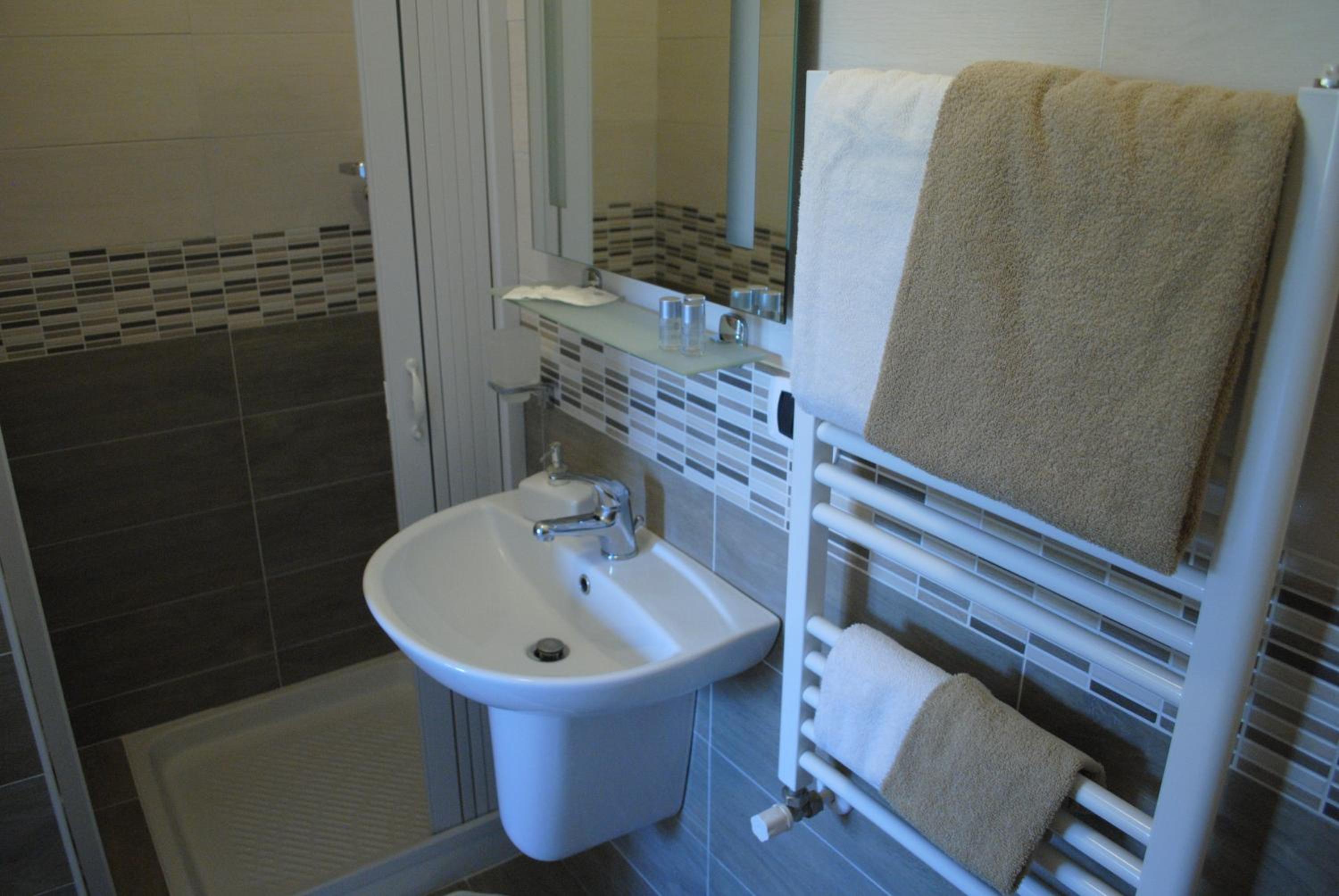 Deluxe Double or Twin Room with Garden View photo 3