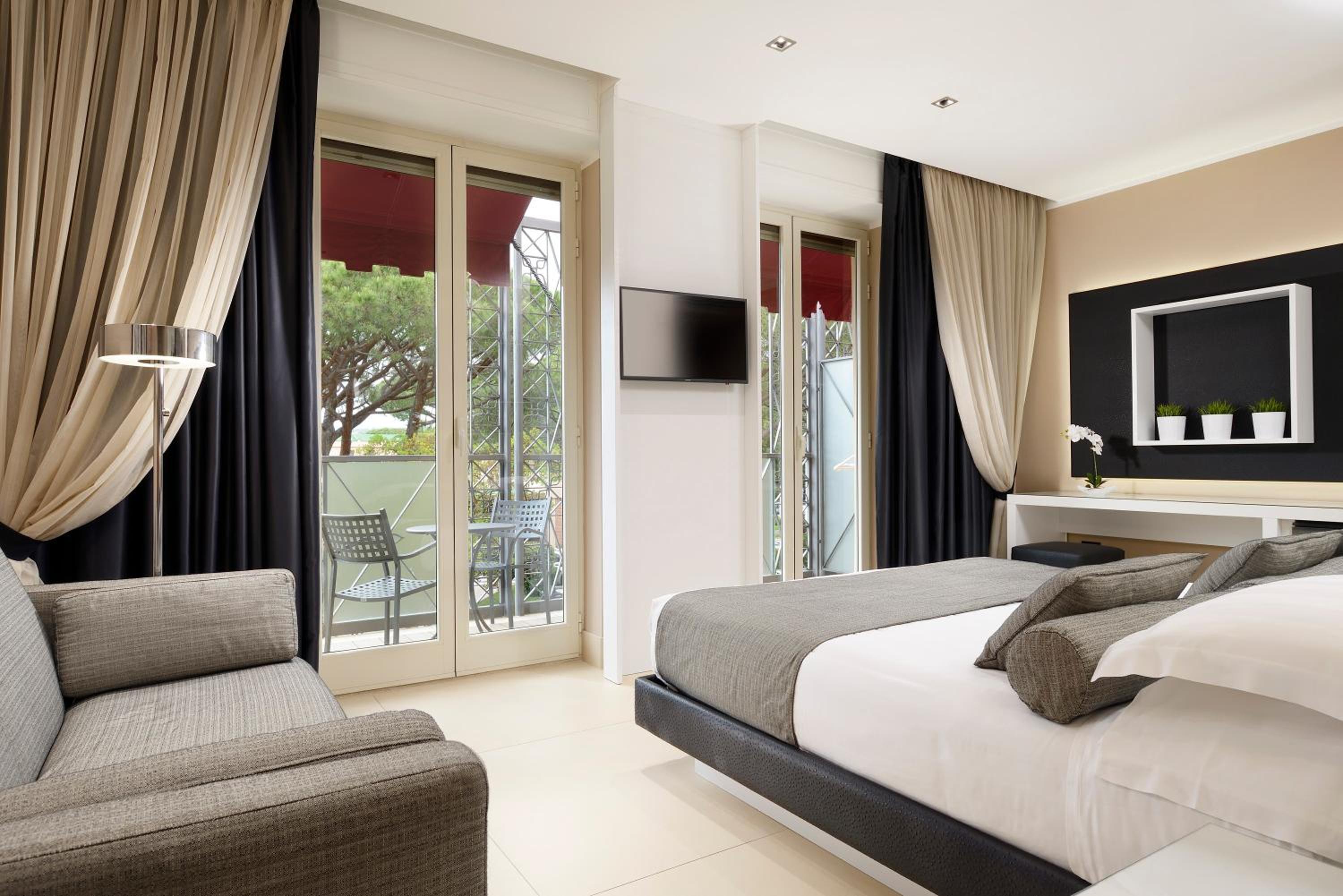 Executive Deluxe Double Room photo 1
