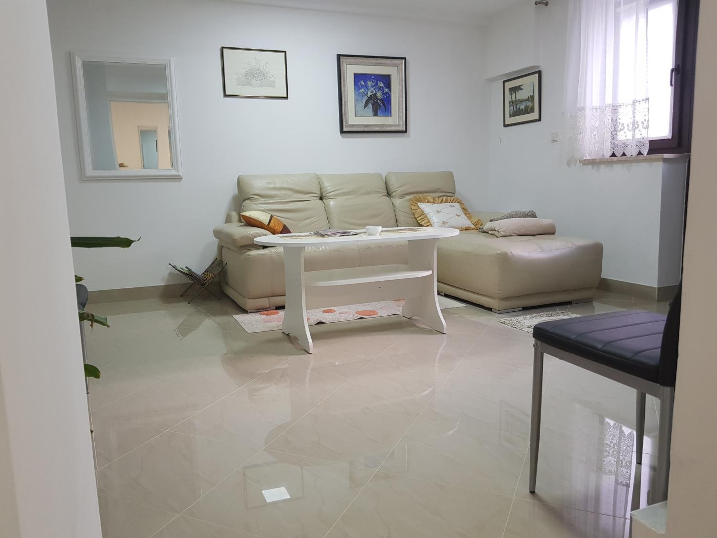 Apartment - Photo 43