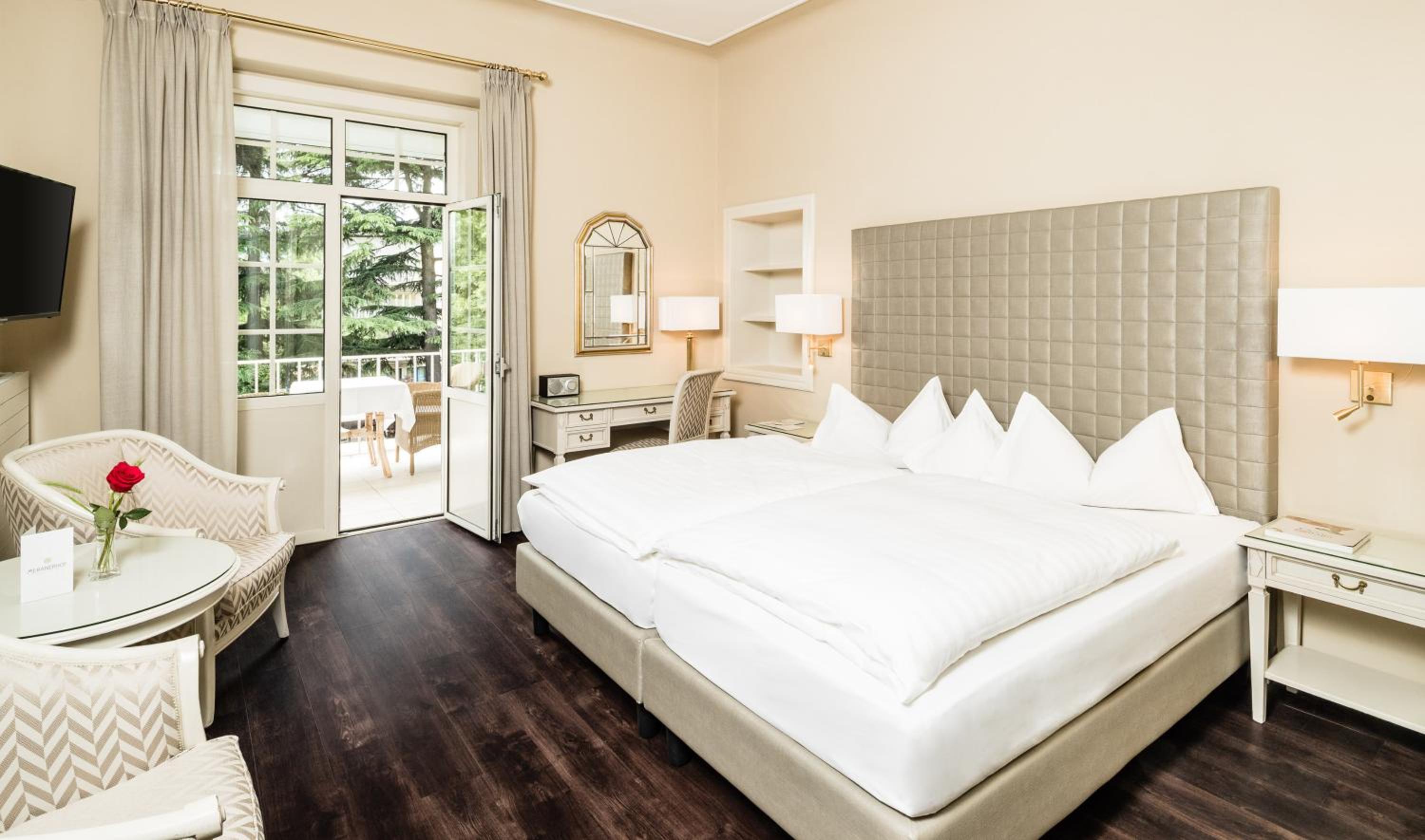 Double Room with Garden View - Photo 4