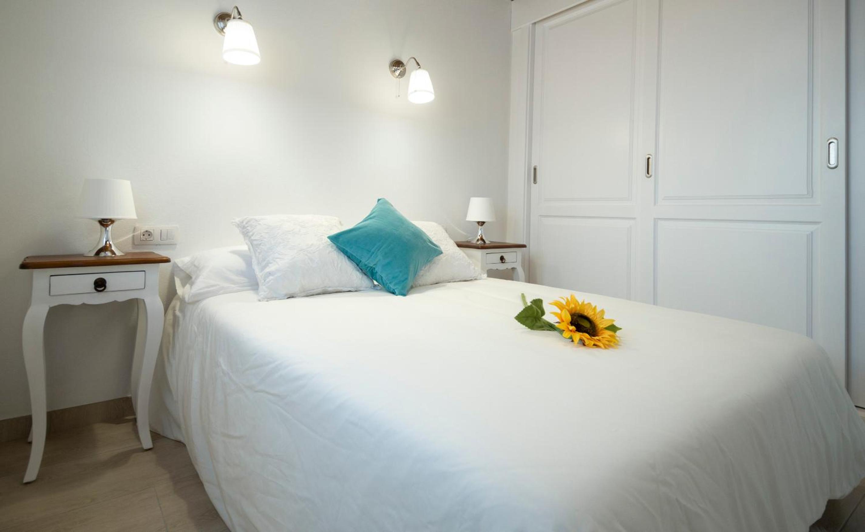 Three-Bedroom House photo 2