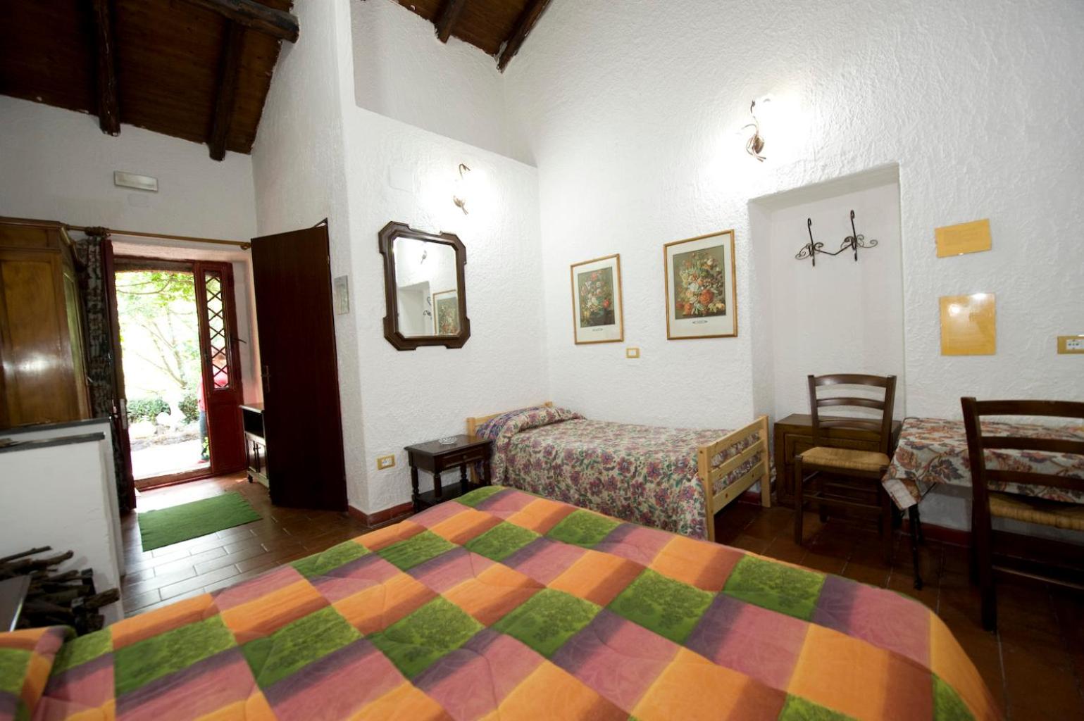 Triple Room with Private Bathroom photo 3
