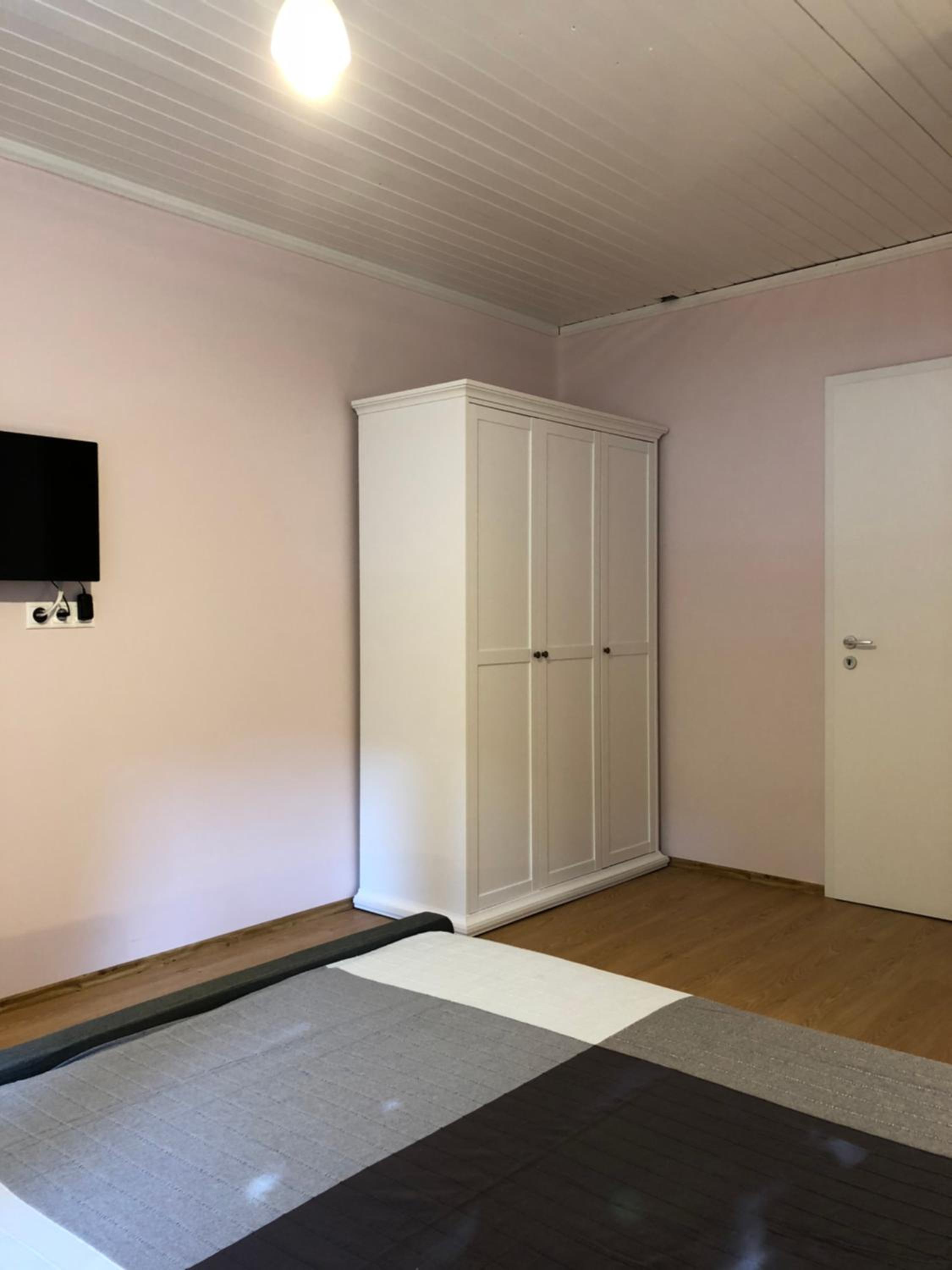 One-Bedroom Apartment - Photo 9