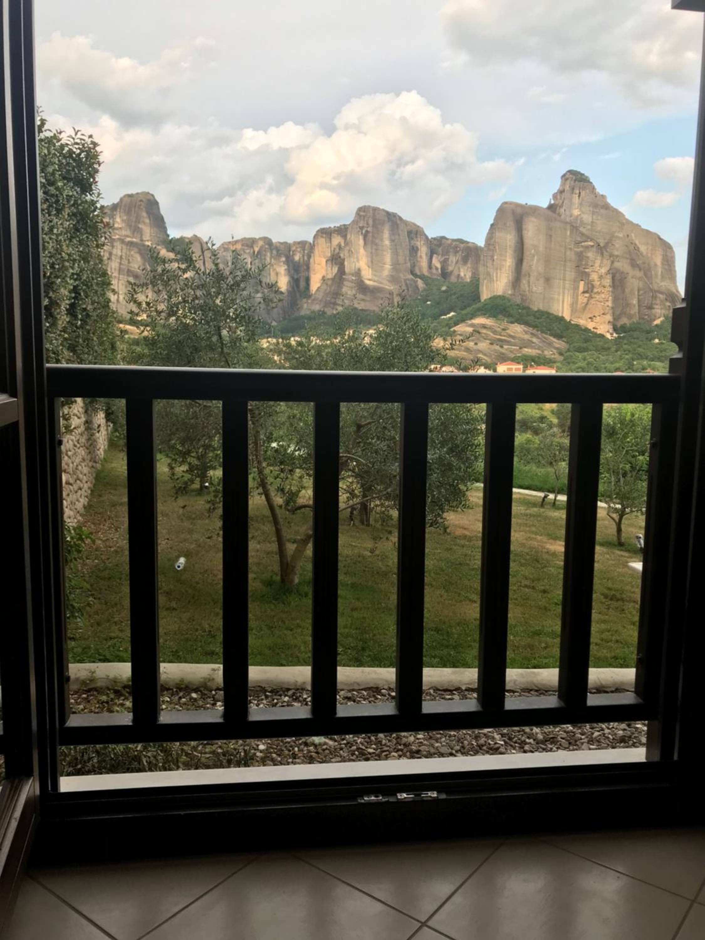 Special Offer - Double or Twin Room with Meteora View - Photo 4