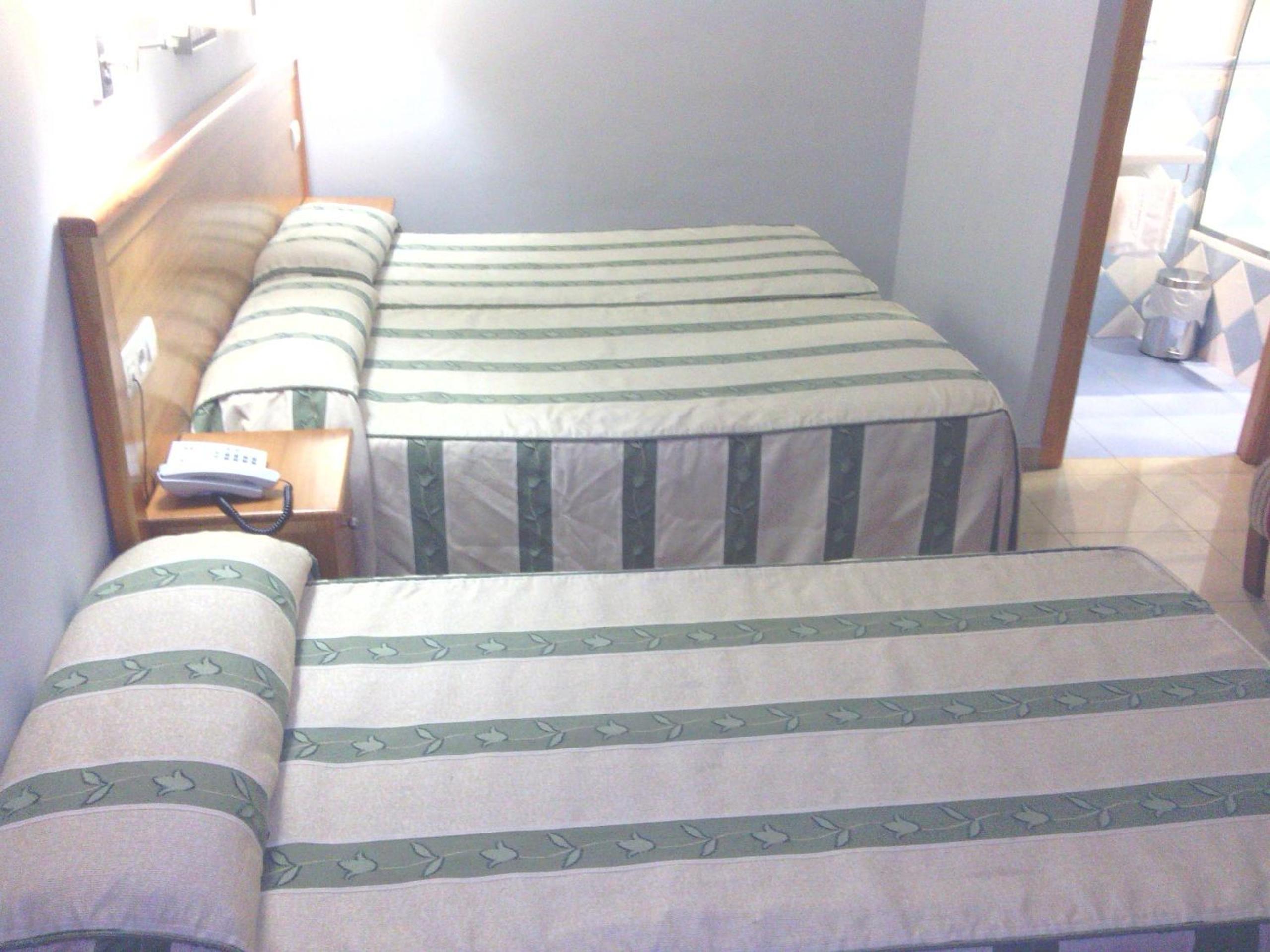 Standard Family Room - Photo 2
