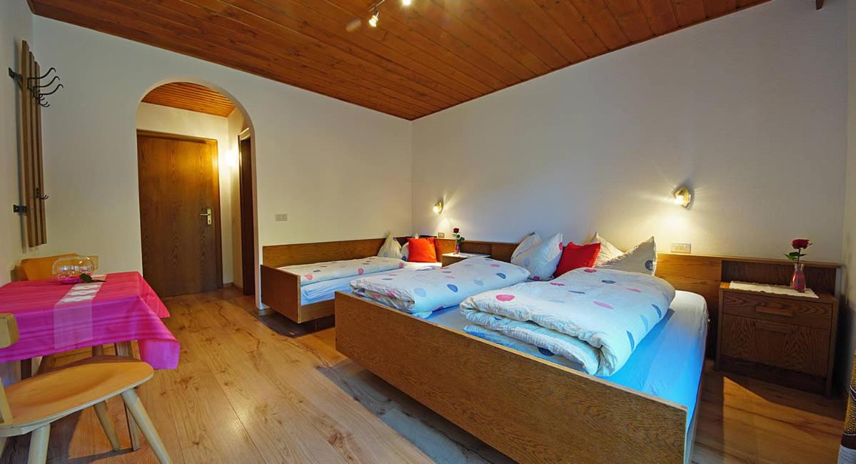 Triple Room with Private Bathroom photo 1