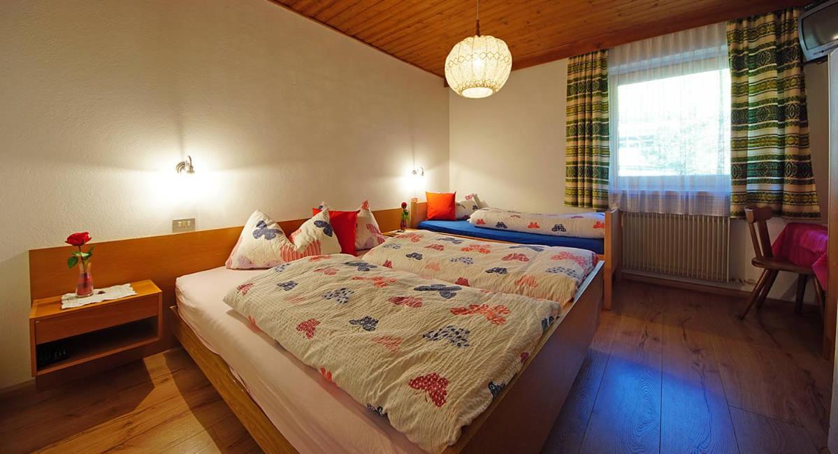 Triple Room with Private Bathroom photo 2