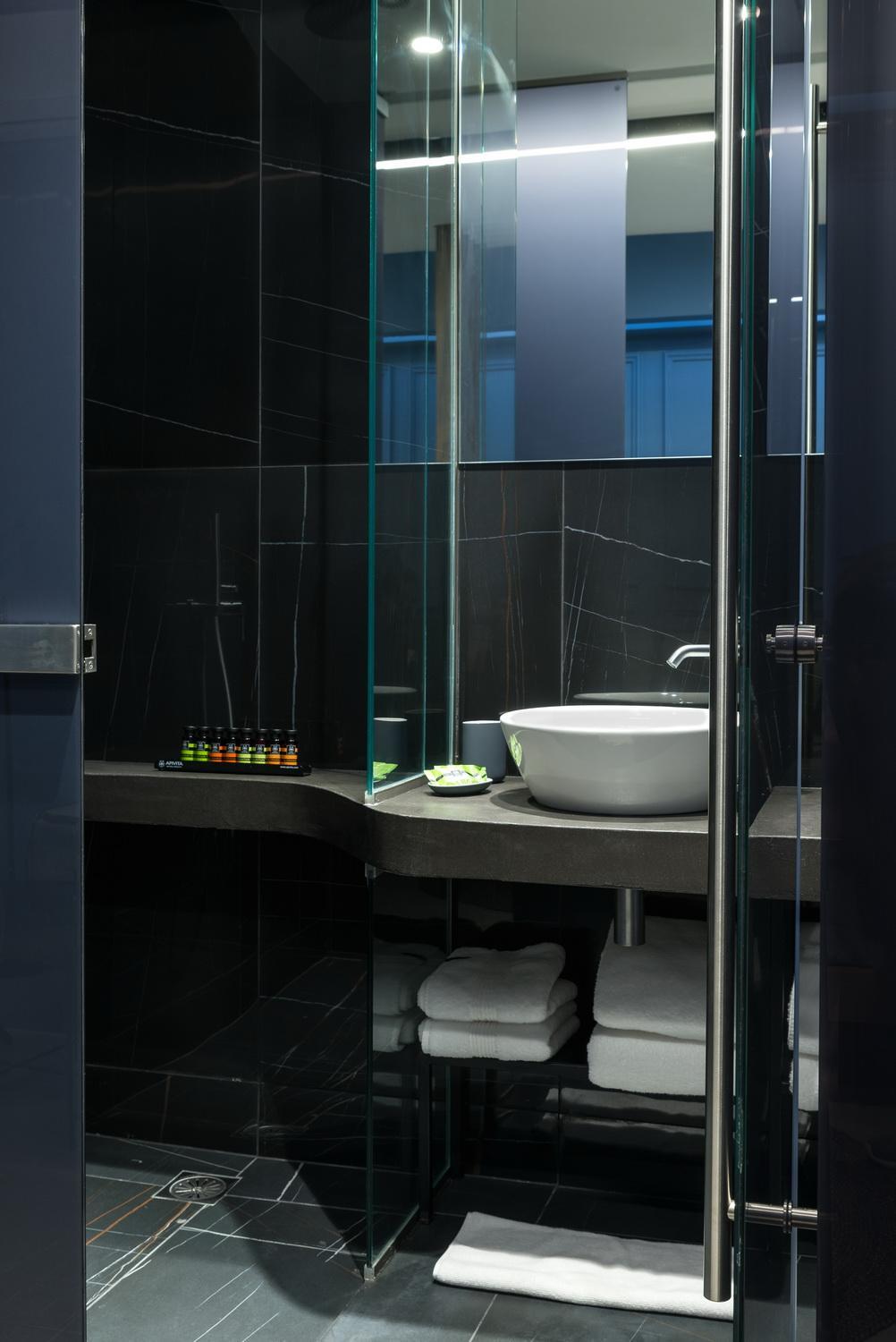 Sir Comfort Suite photo 3