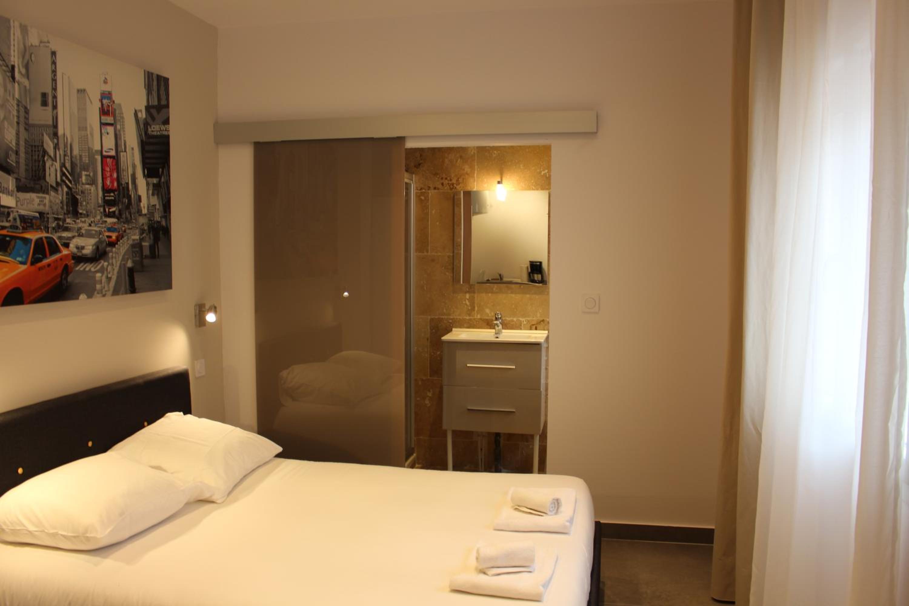 Apartment - Ground Floor photo 2