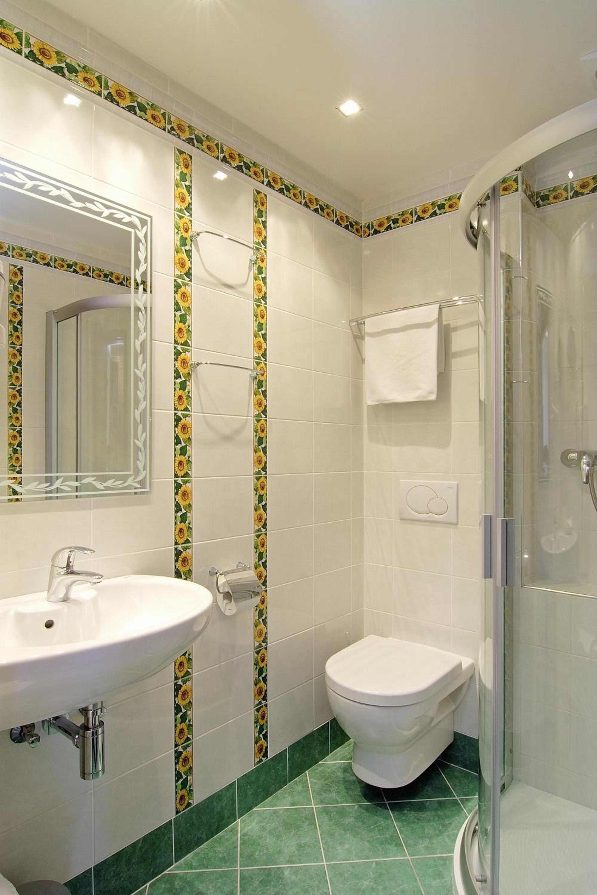 Available room