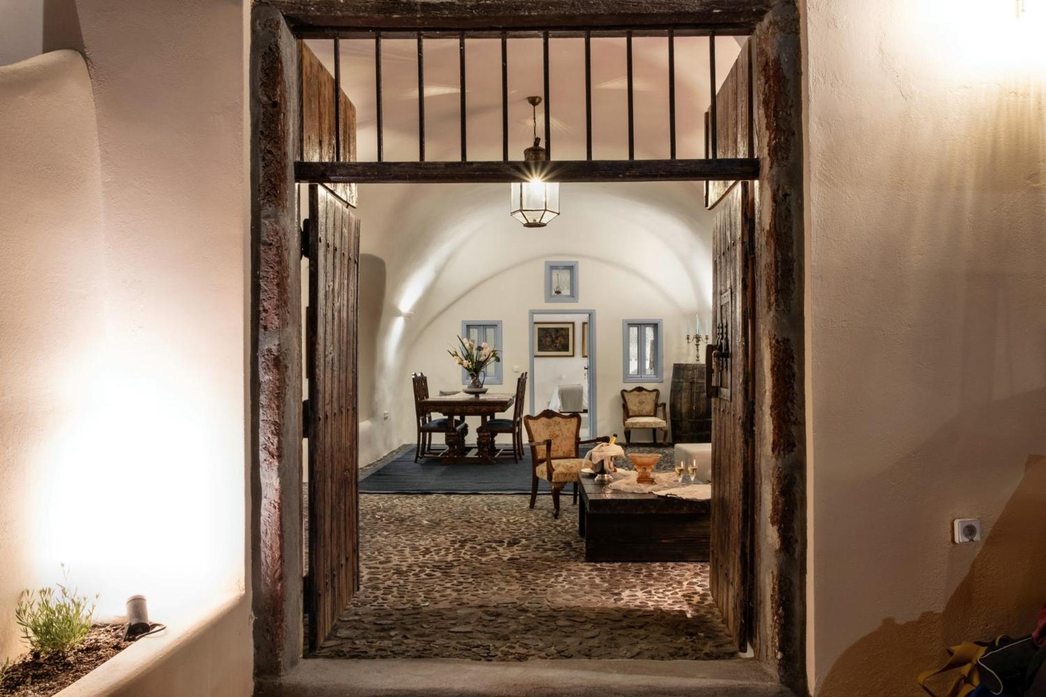 Two Bedroom Suite with Private Pool - Photo 3