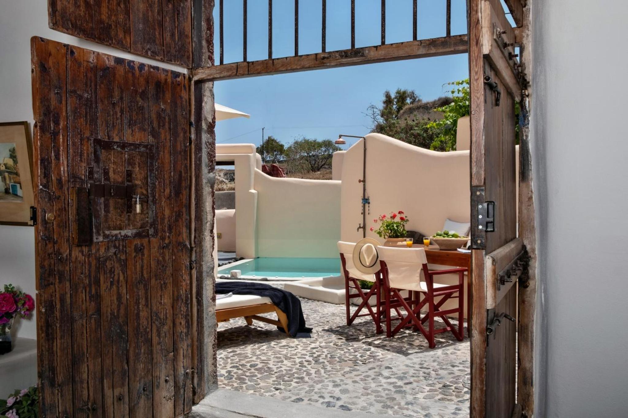 Two Bedroom Suite with Private Pool - Photo 14