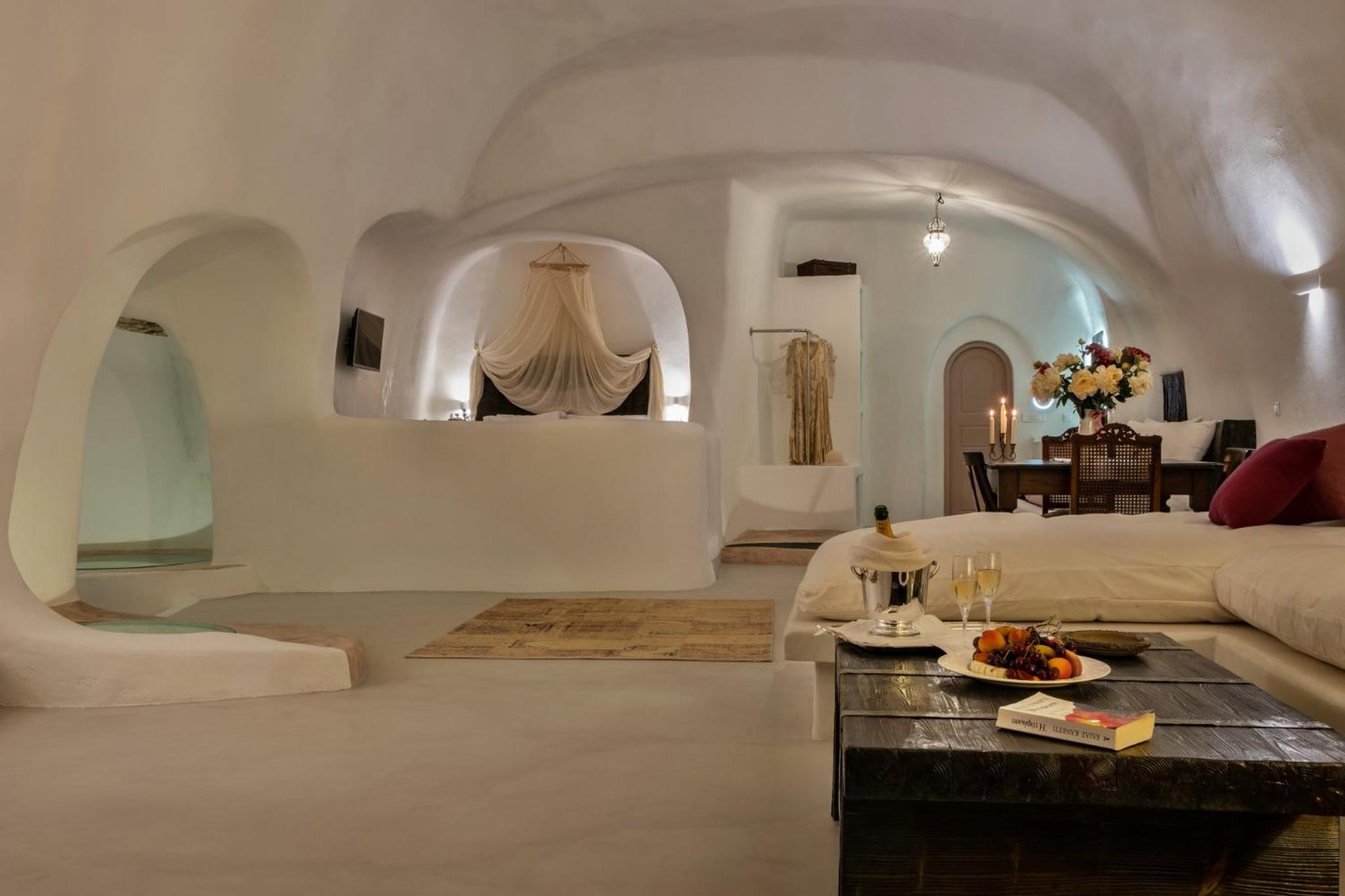 Suite with Private Pool - Photo 6