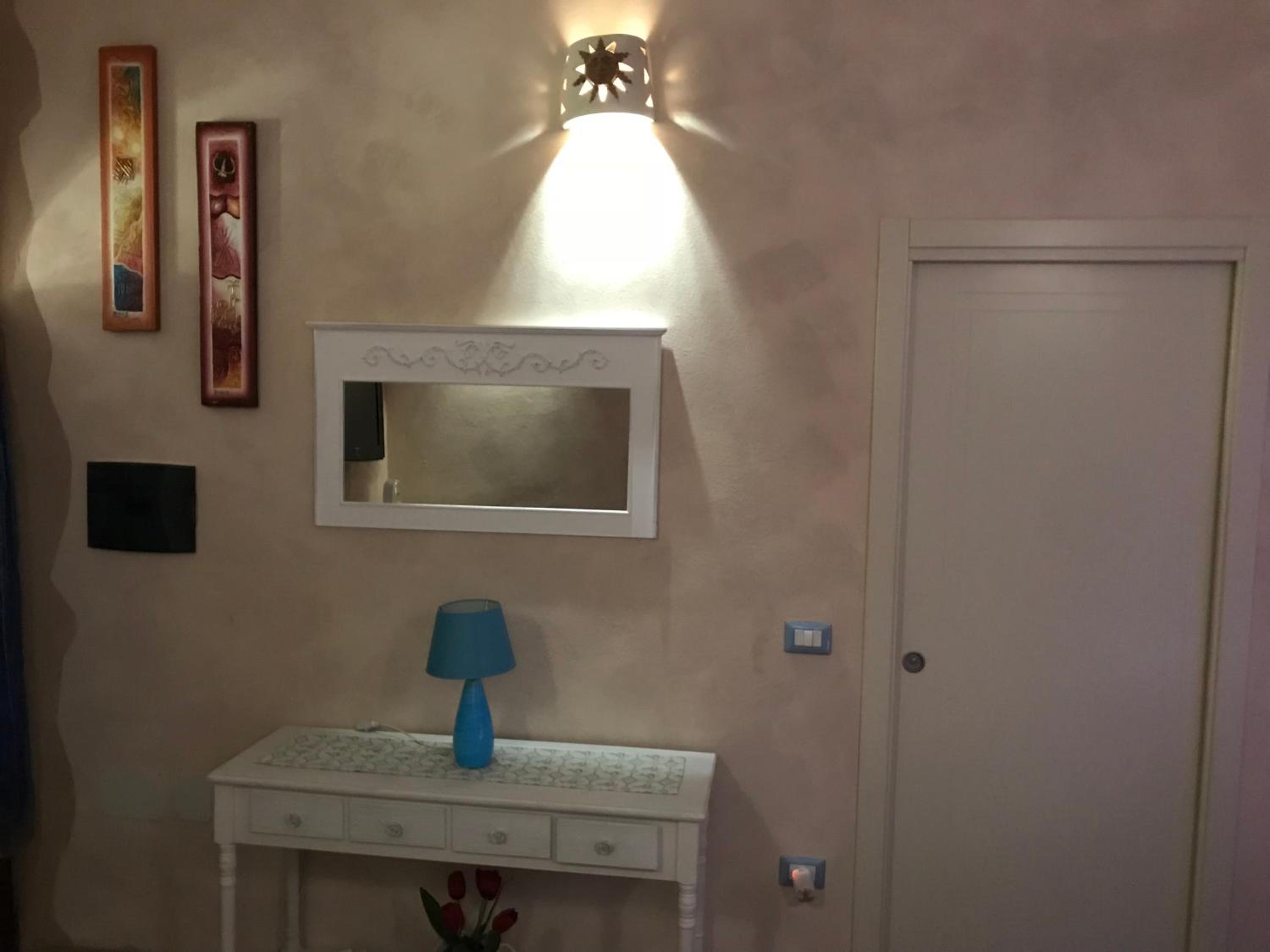 Family Room - Photo 7