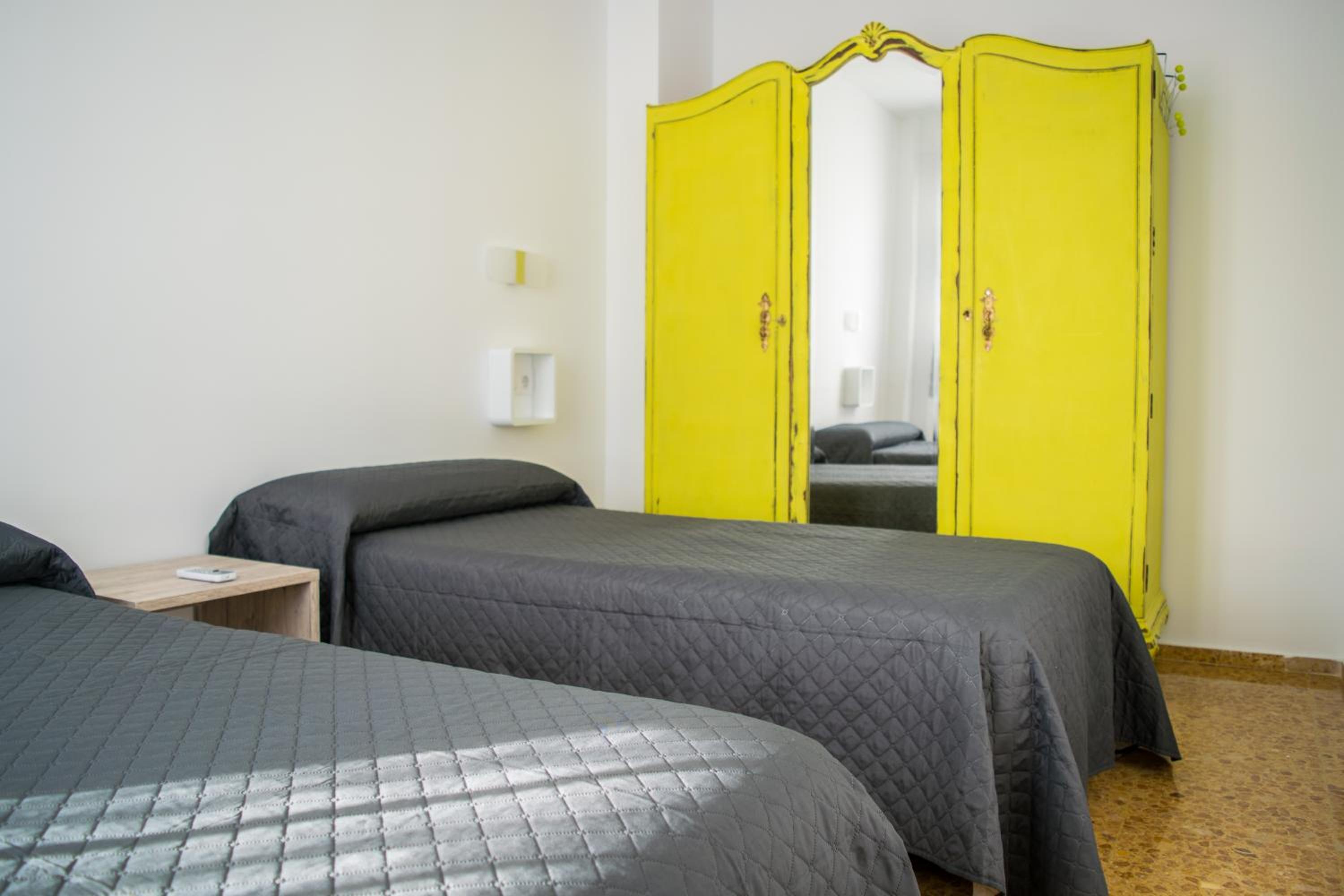 Deluxe Double Room with Balcony - Photo 51