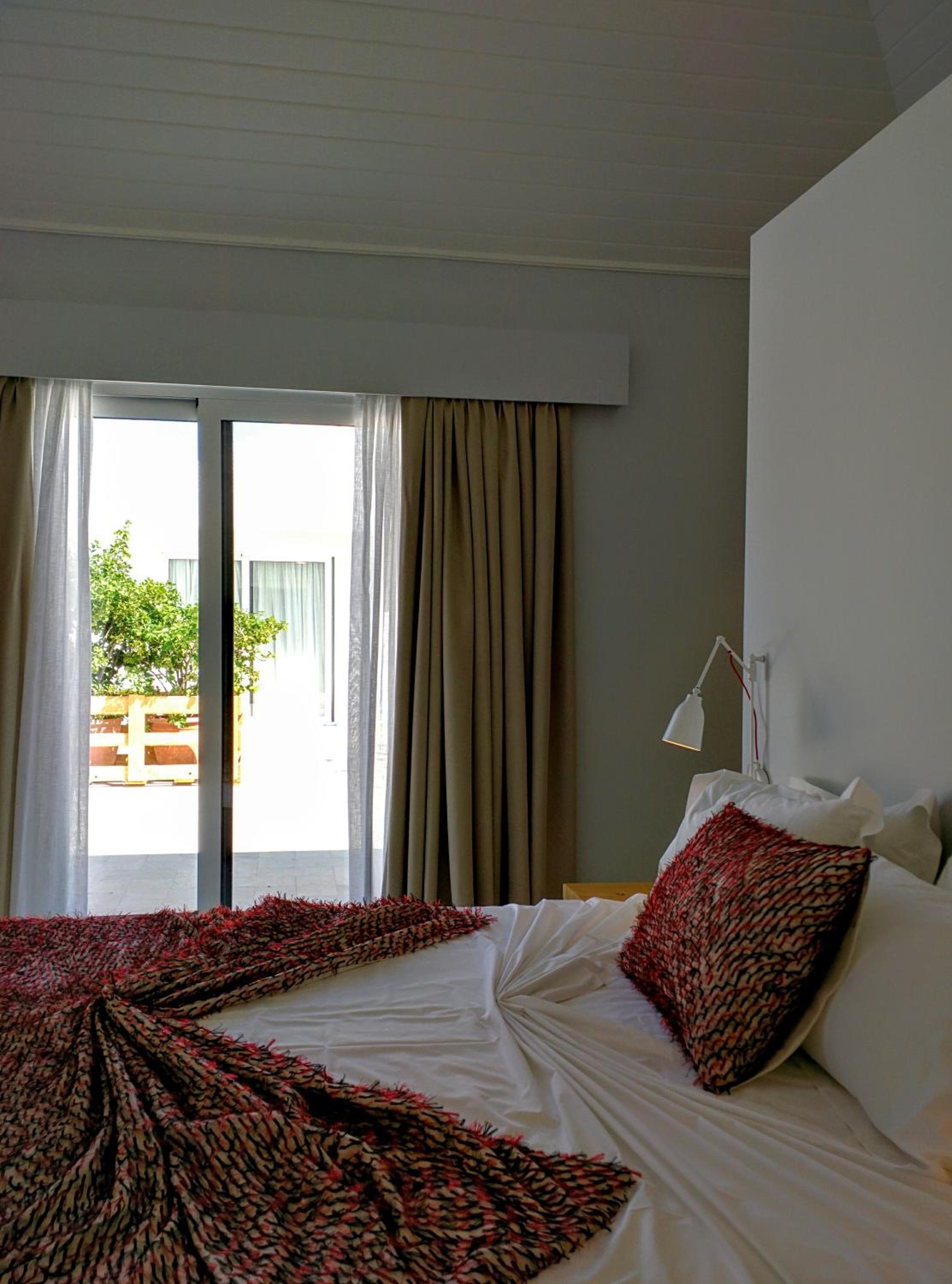 Superior Apartment with Pool View photo 3