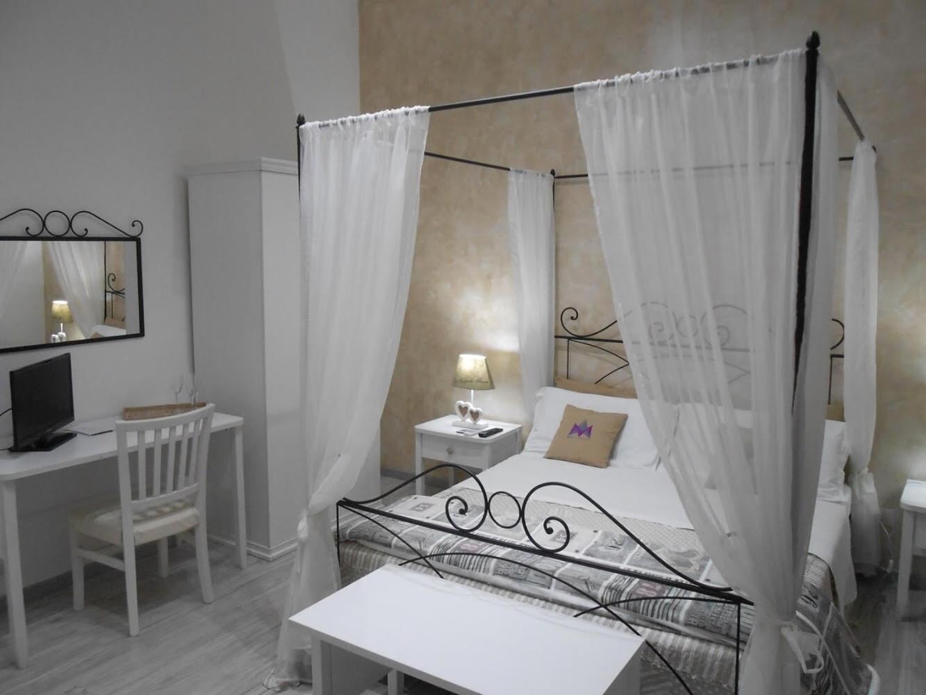 Basic Triple Room