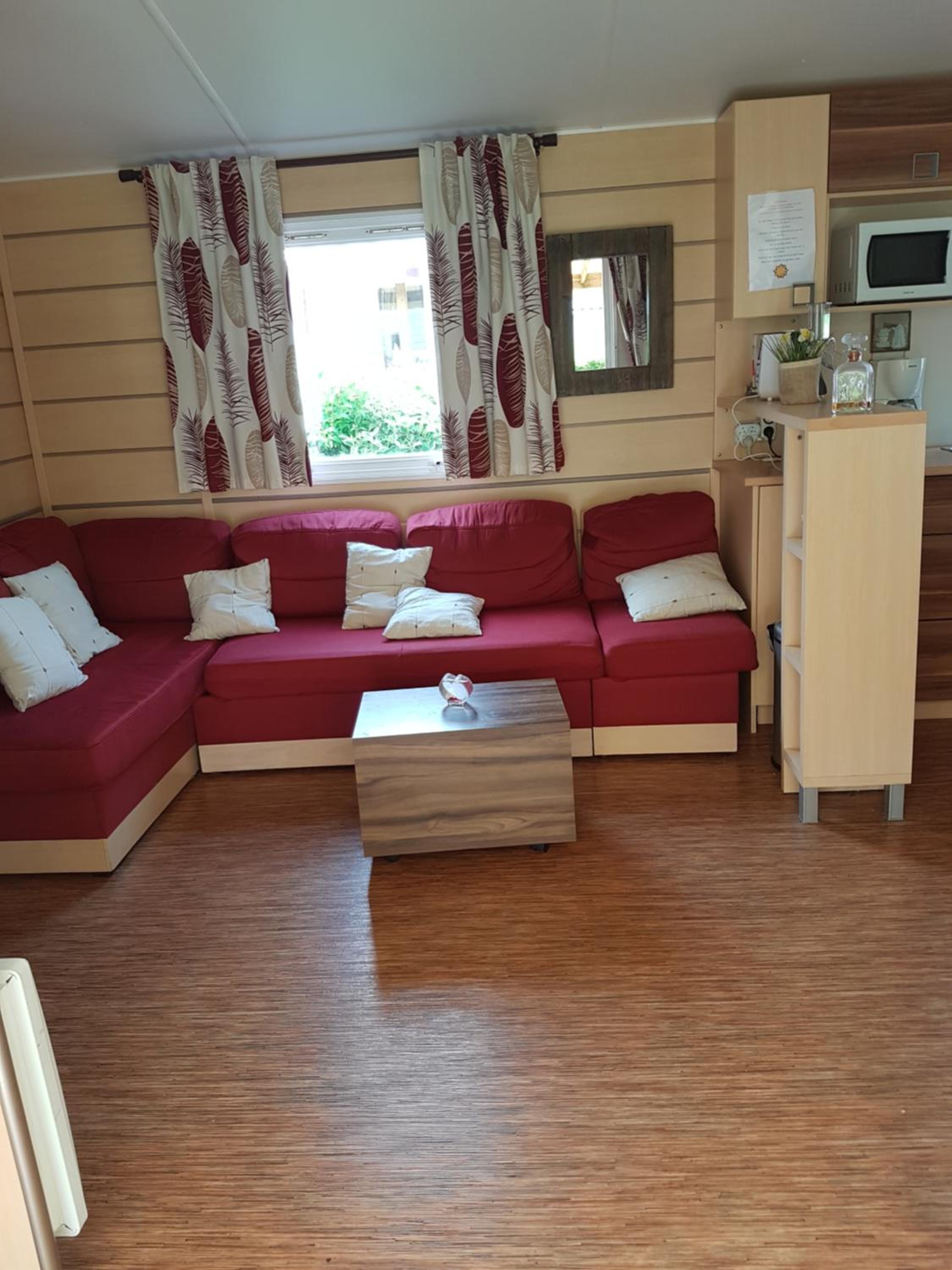 Mobile Home photo 3