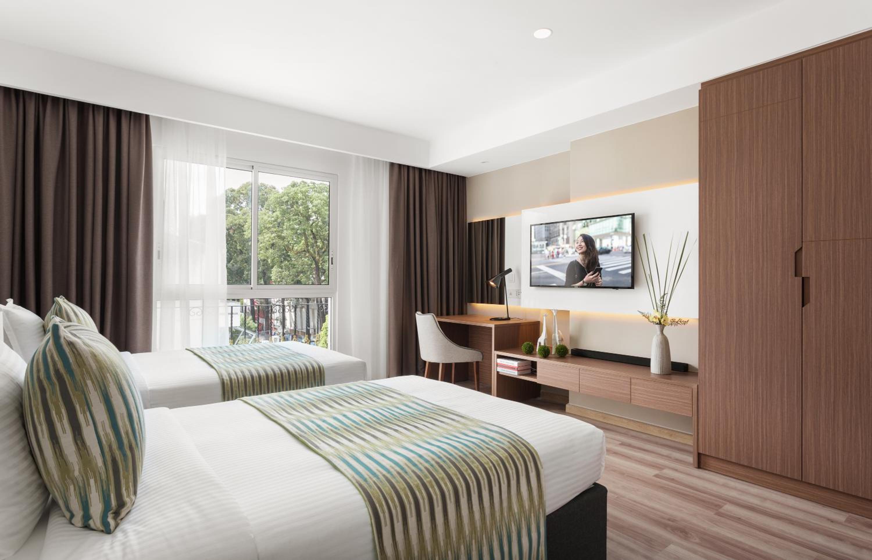 Studio Twin Room City View with Afternoon Tea once per stay photo 3