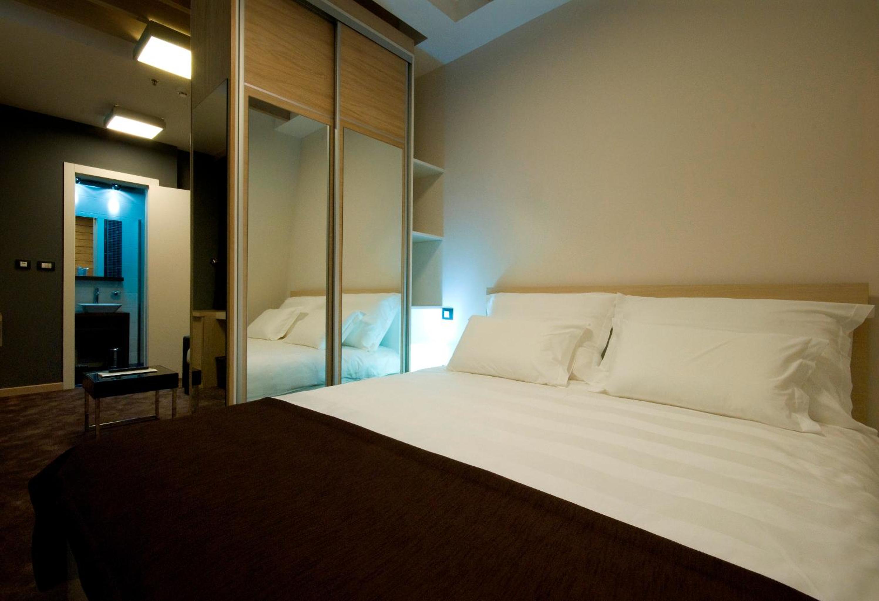 Junior Suite (2 Adults) photo 1