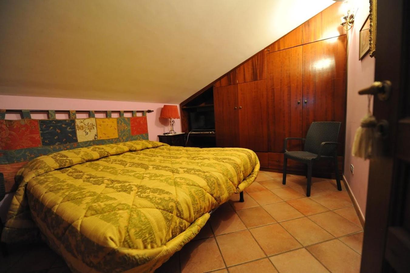 Double Room with Private Internal Bathroom