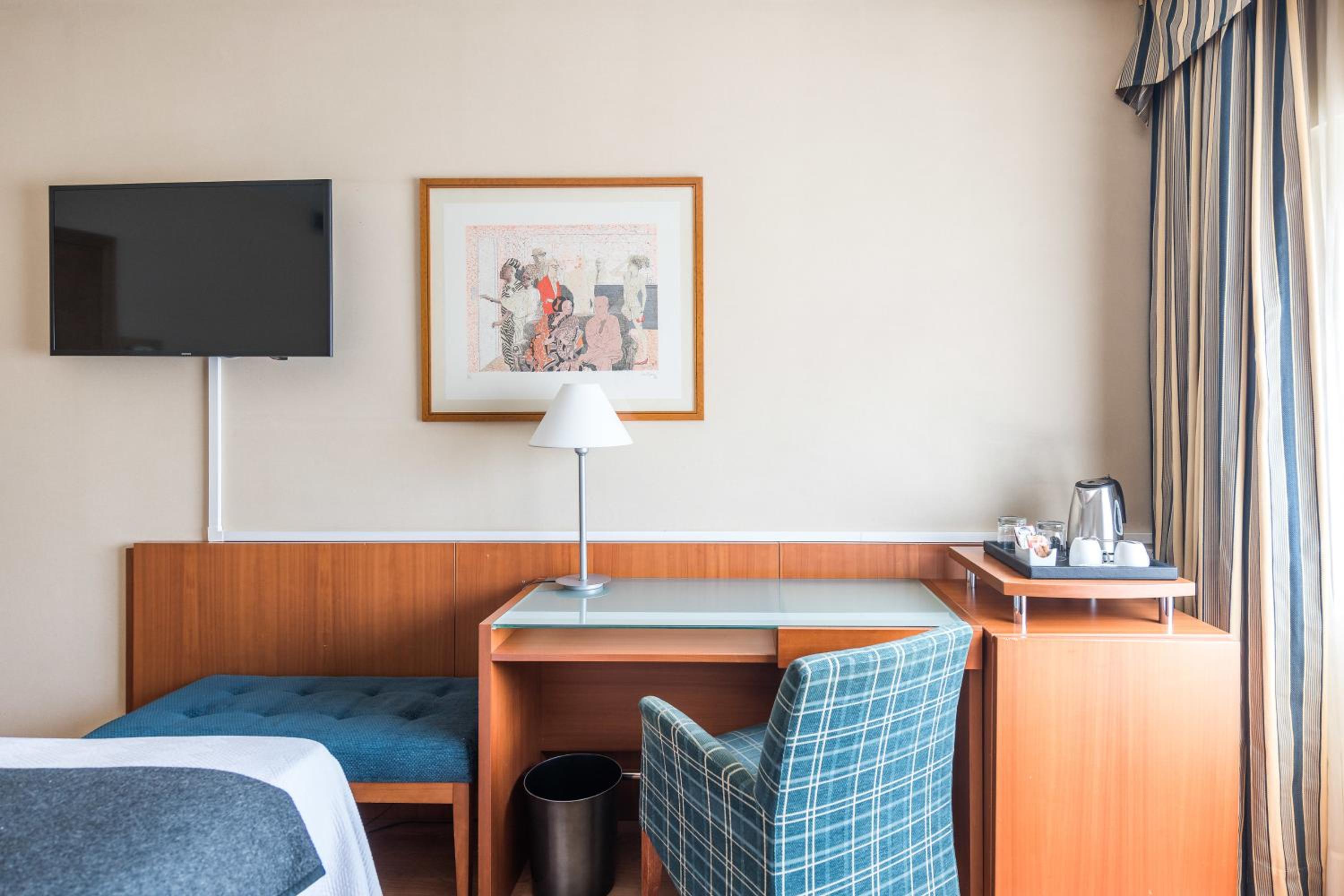 Standard Double or Twin Room photo 2