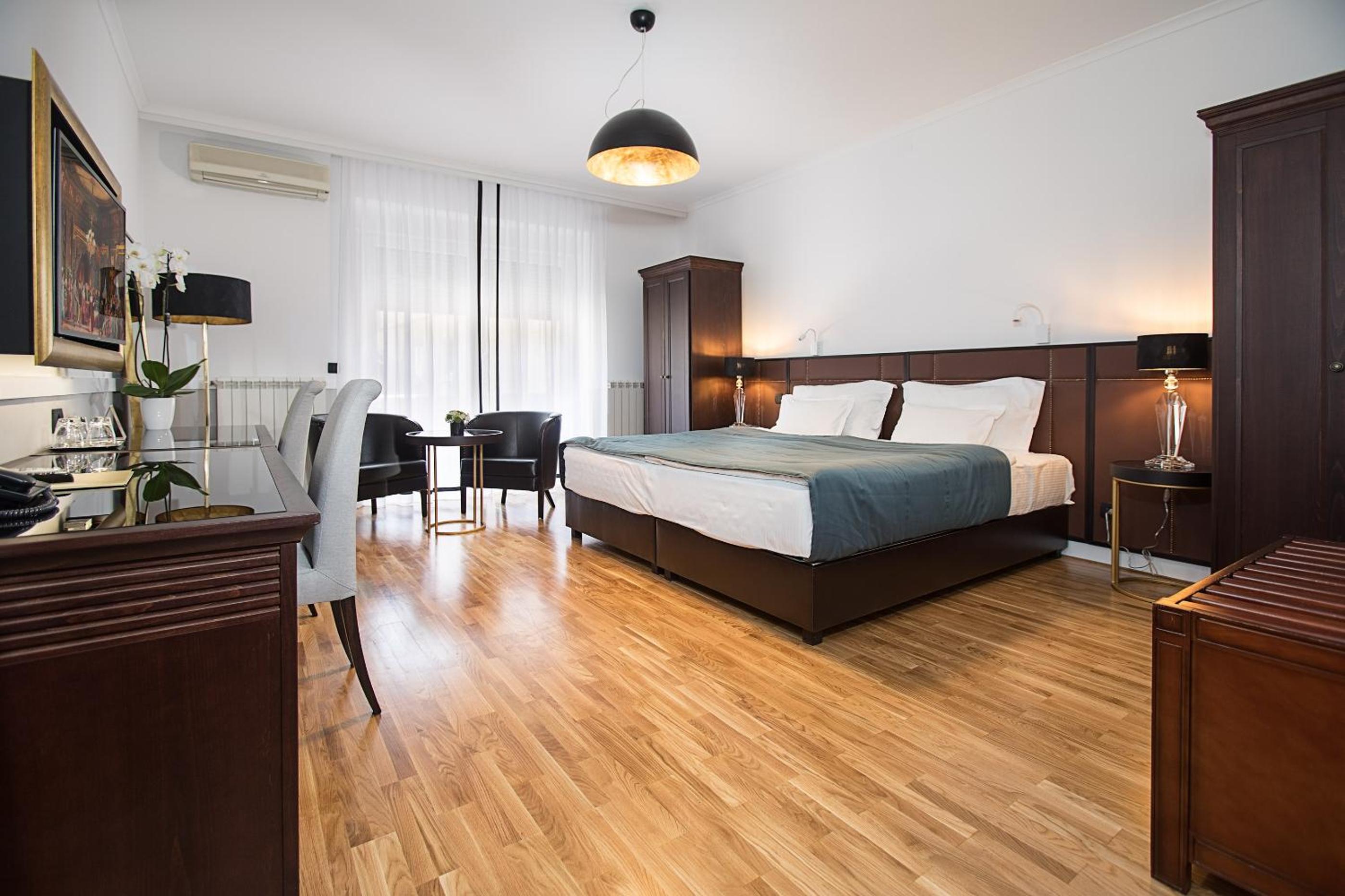 Triple Room - Photo 1