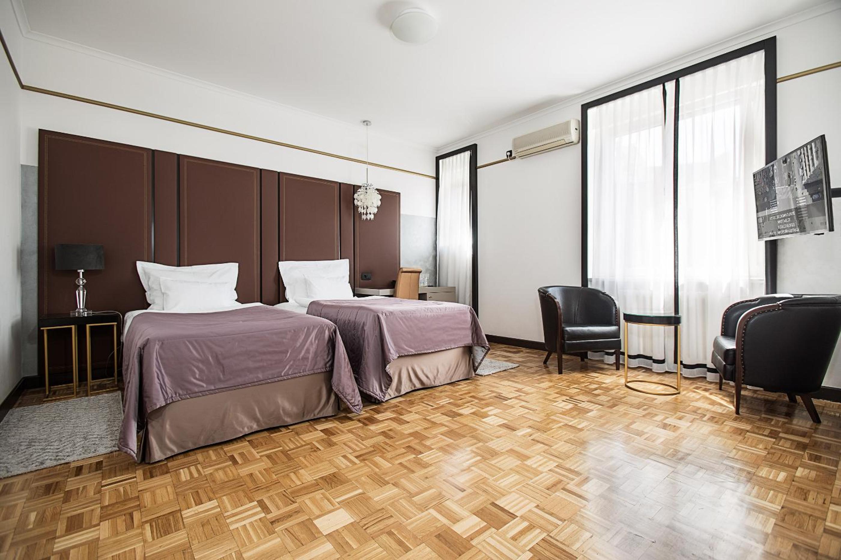 Deluxe Double or Twin Room - Photo 3