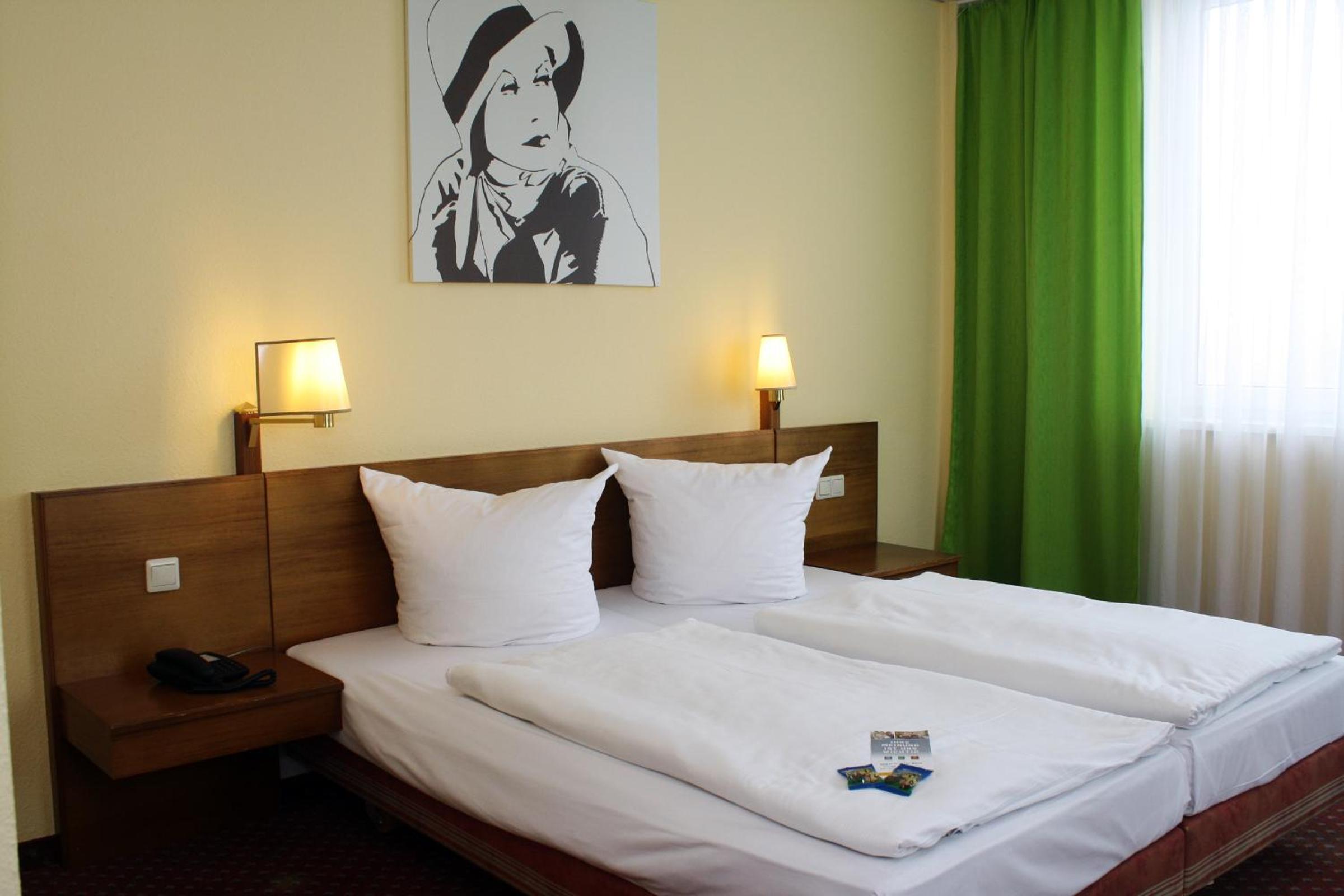 Standard Double Room photo 3