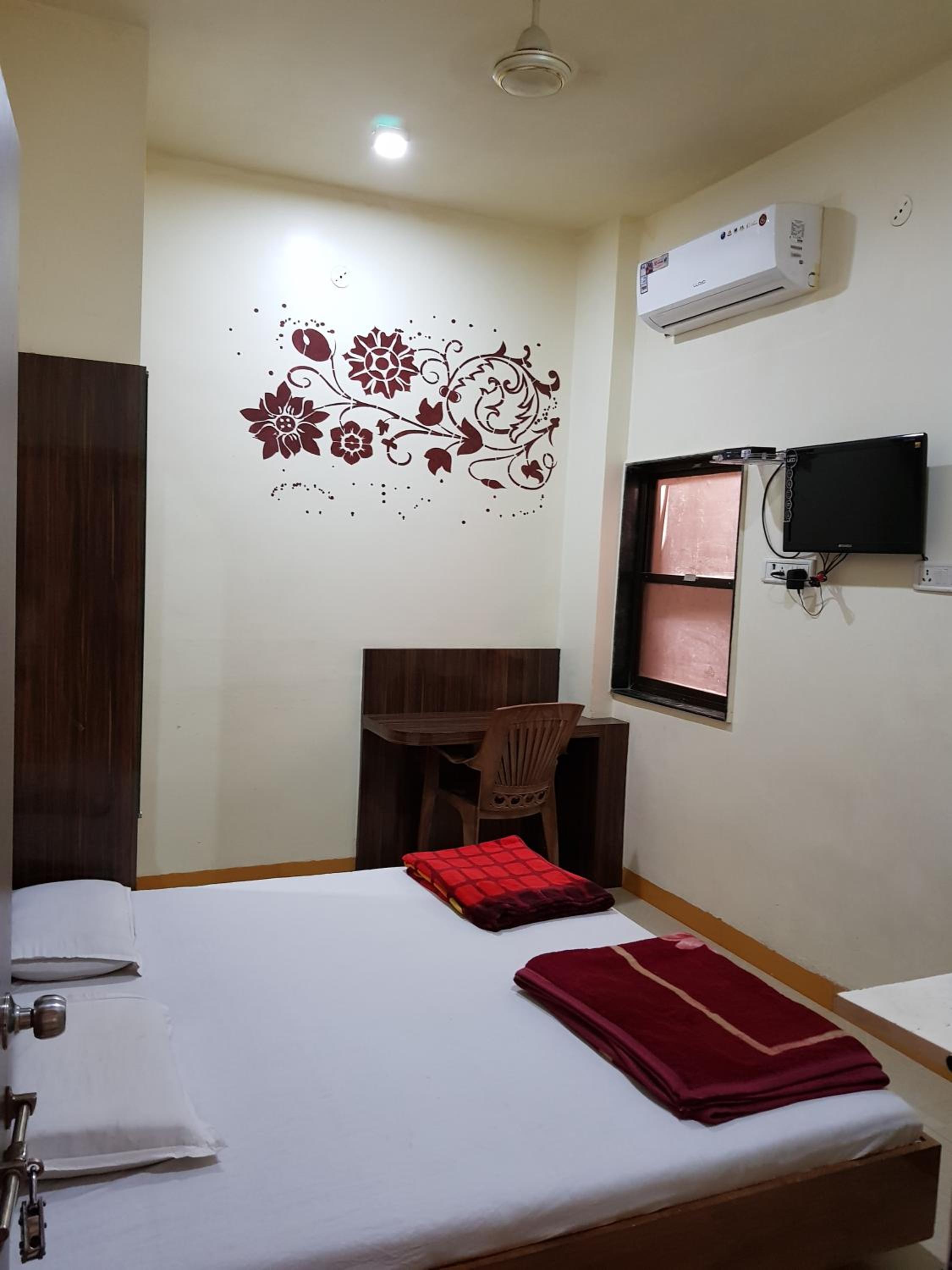 Double Room - Photo 3