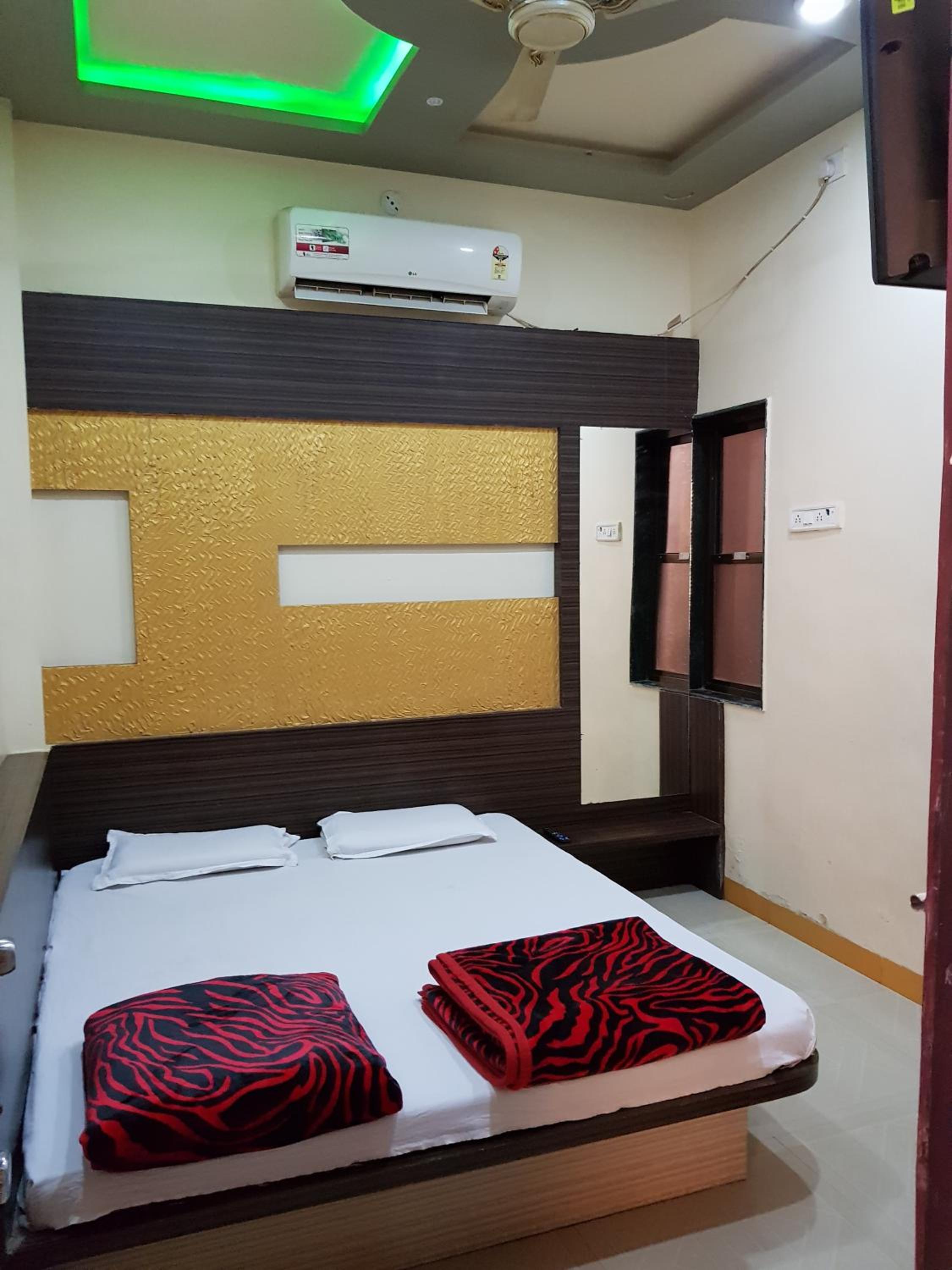 Double Room - Photo 4