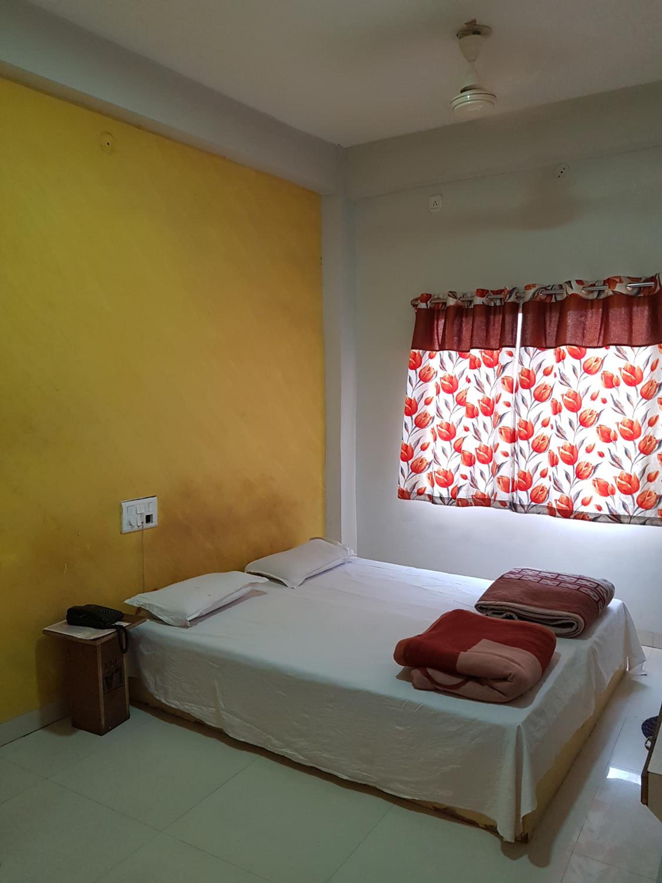 Budget Double Room - Photo 2