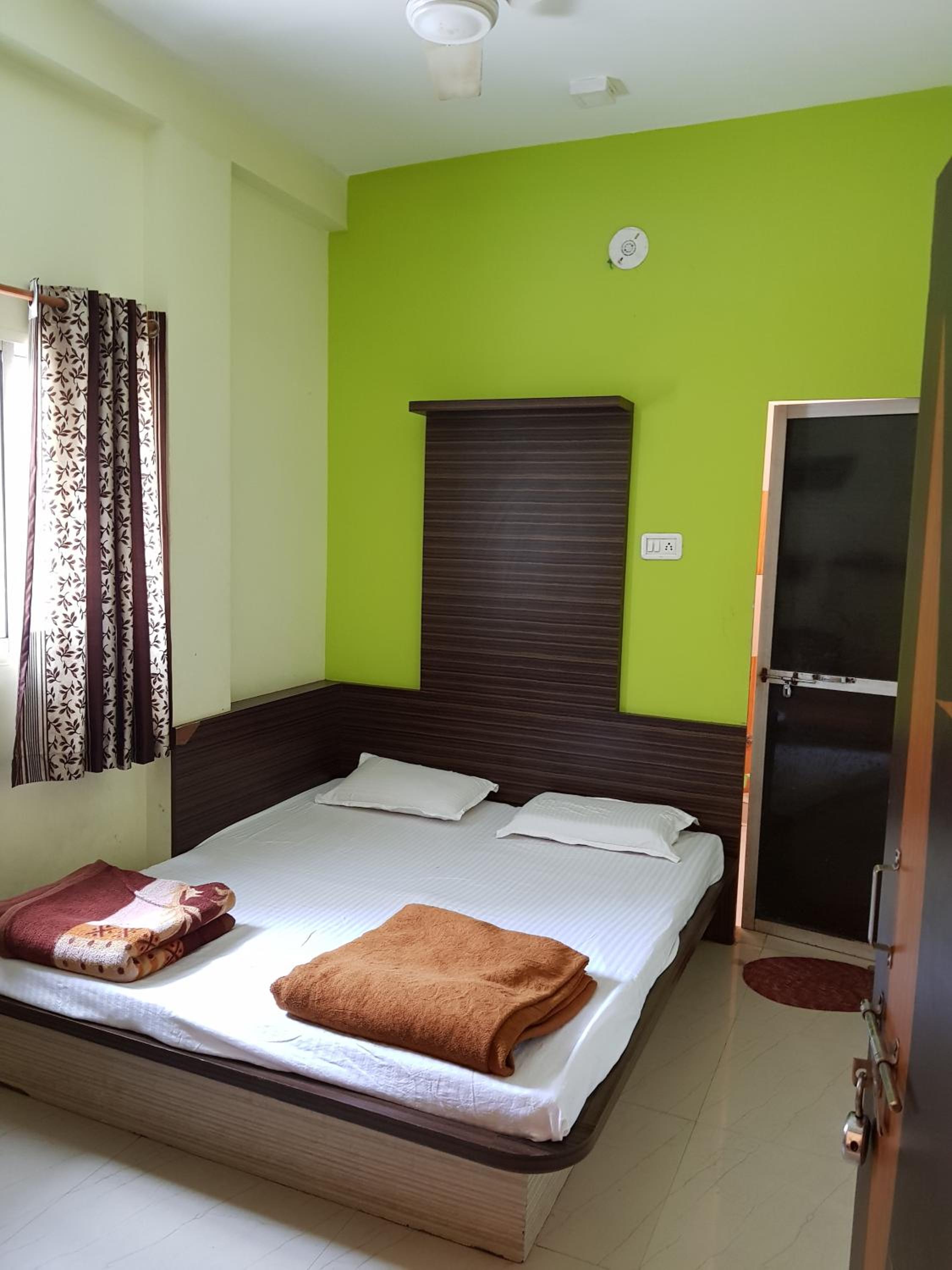Budget Double Room - Photo 4