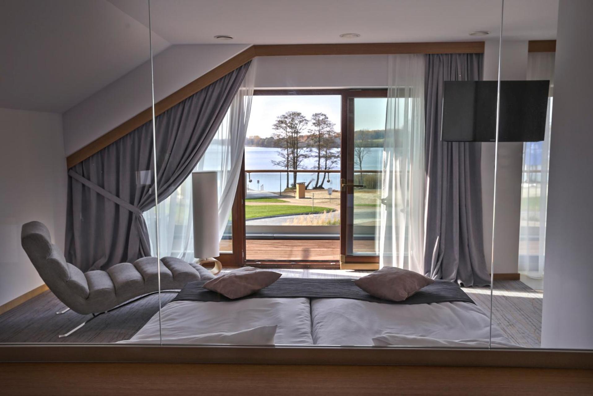Apartment with Lake View photo 1