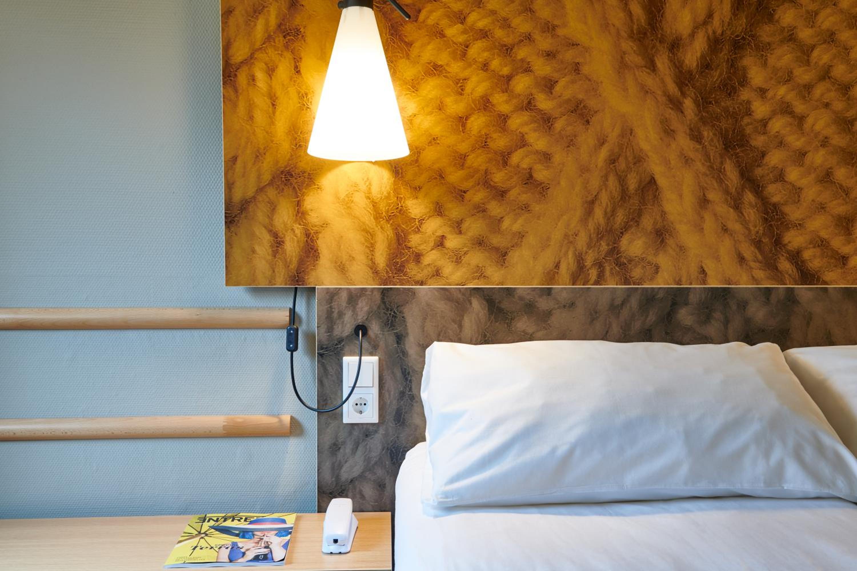 Standard Room with One Double Bed - Photo 3