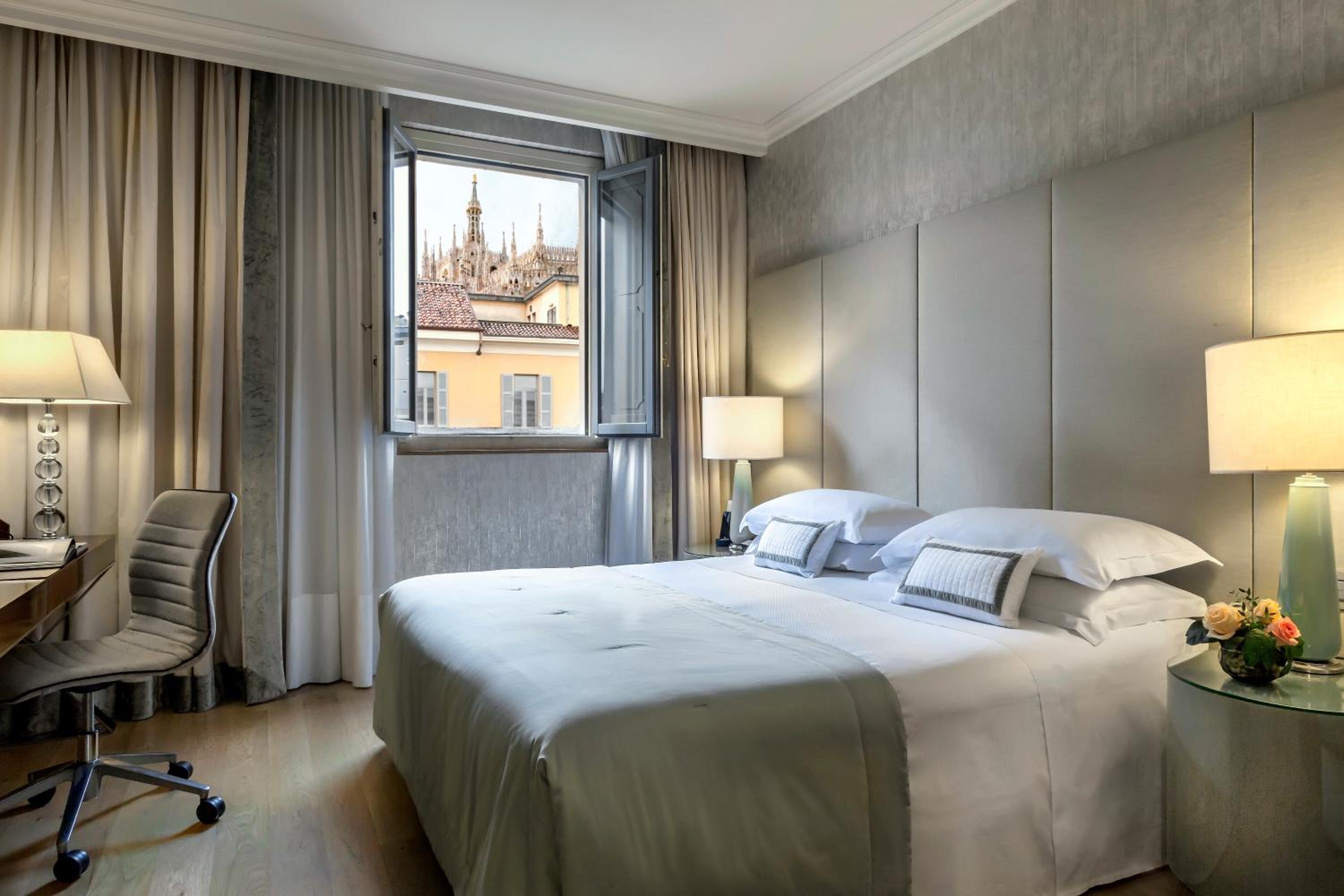 Deluxe Double or Twin Room with Milan Cathedral View