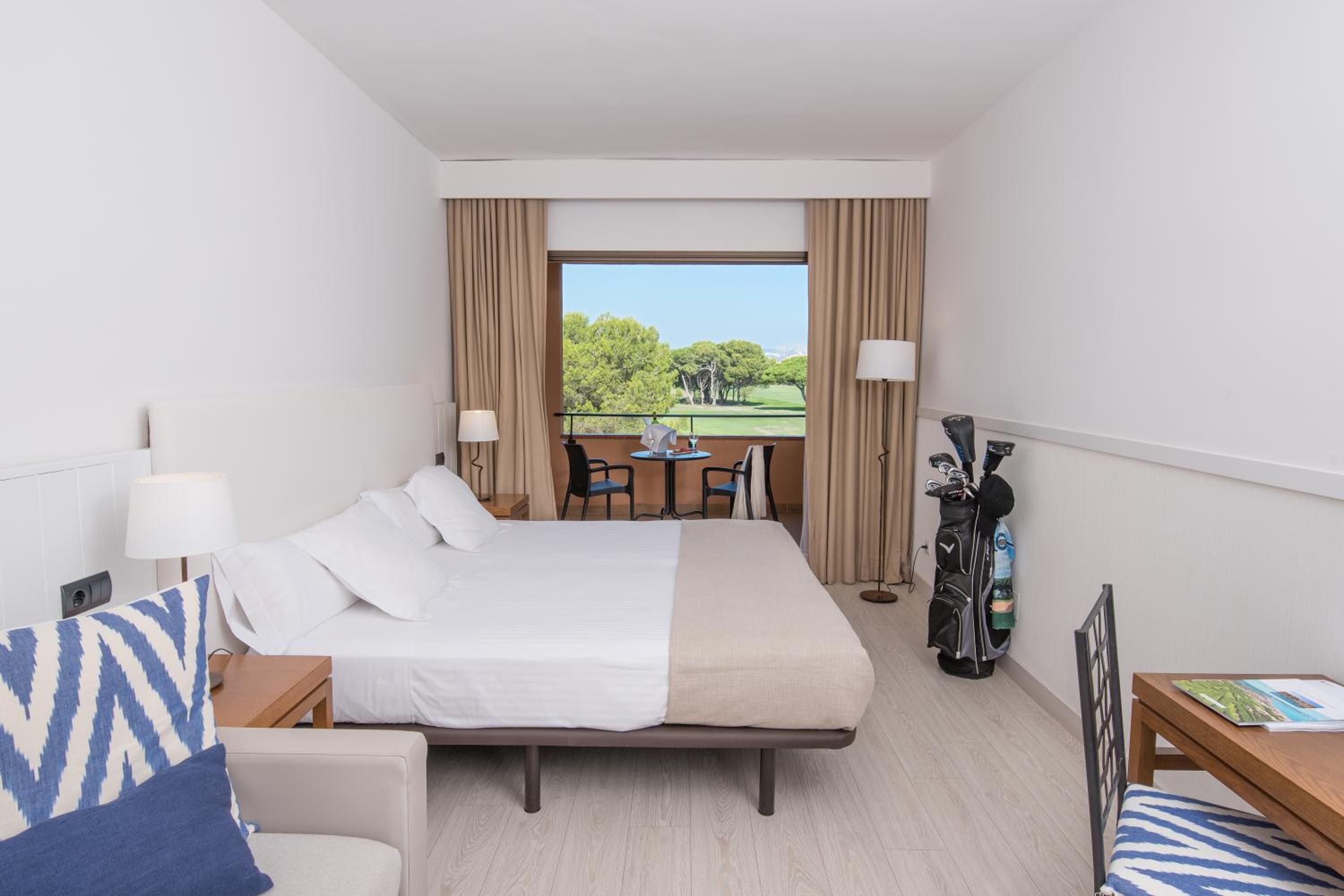Superior Double Room (2 Adults + 1 Child)