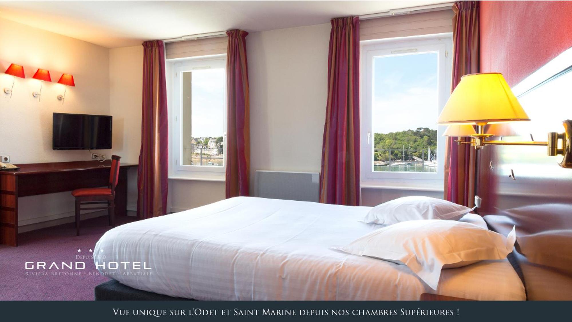 Superior Double Room with River View - Photo 3