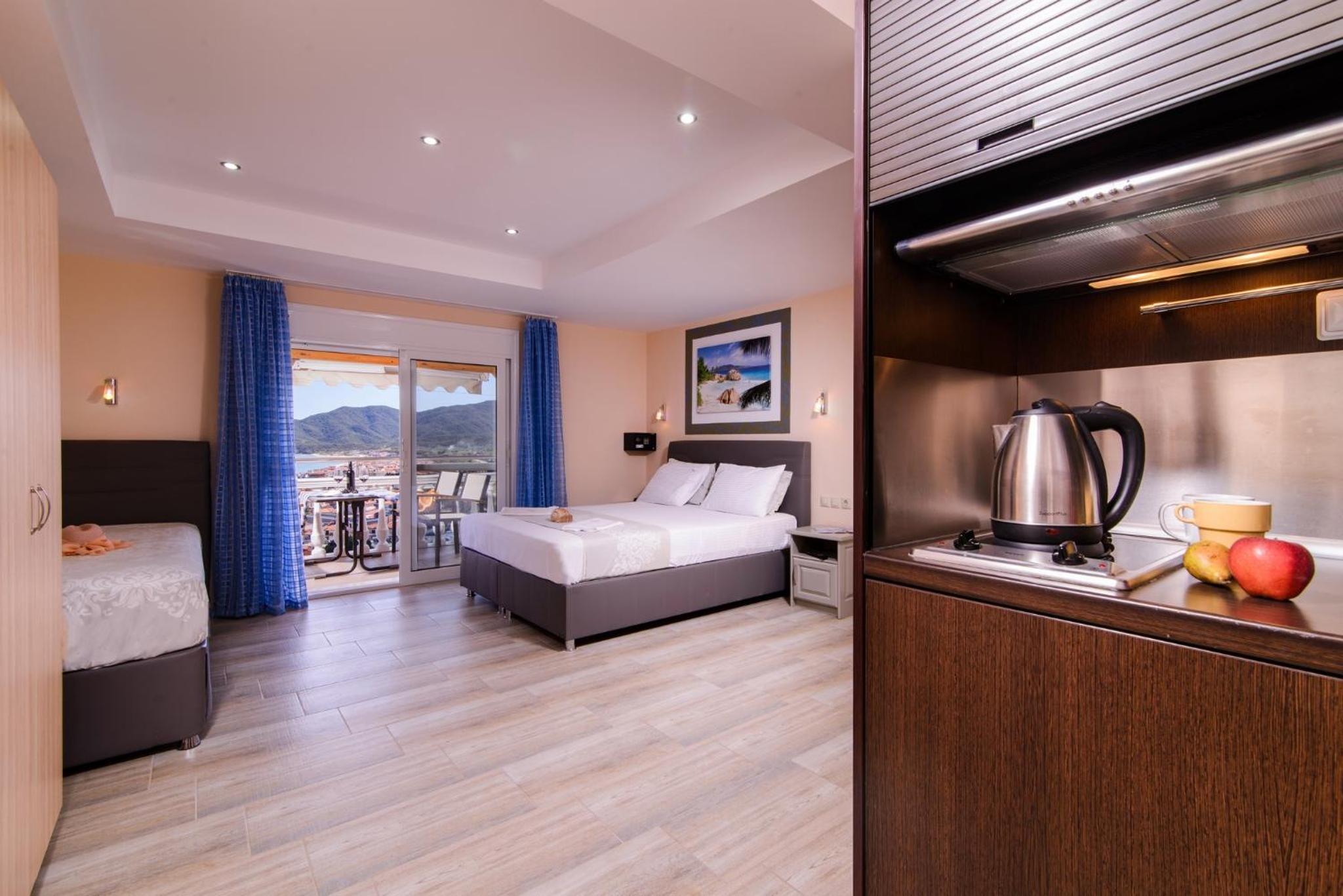 Superior Triple Room with Sea View