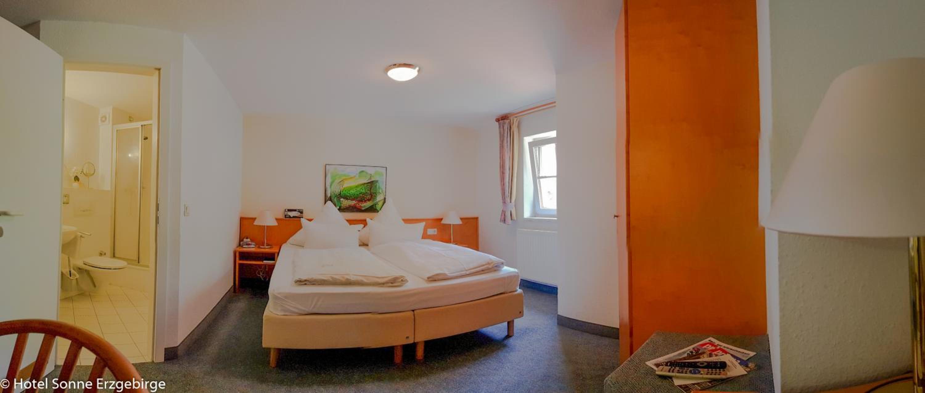 Double Room - Photo 8