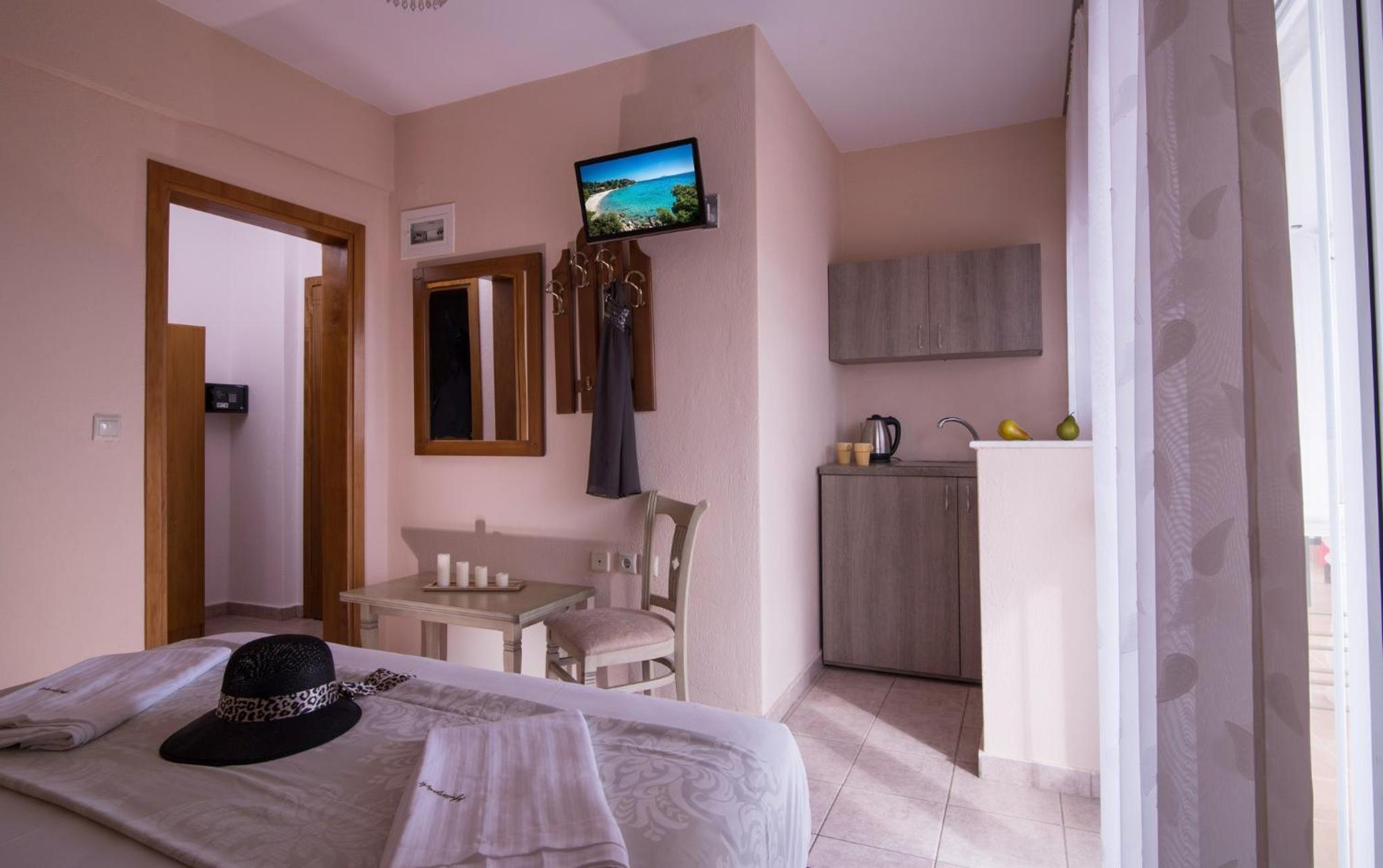 Double Room with Sea View photo 2