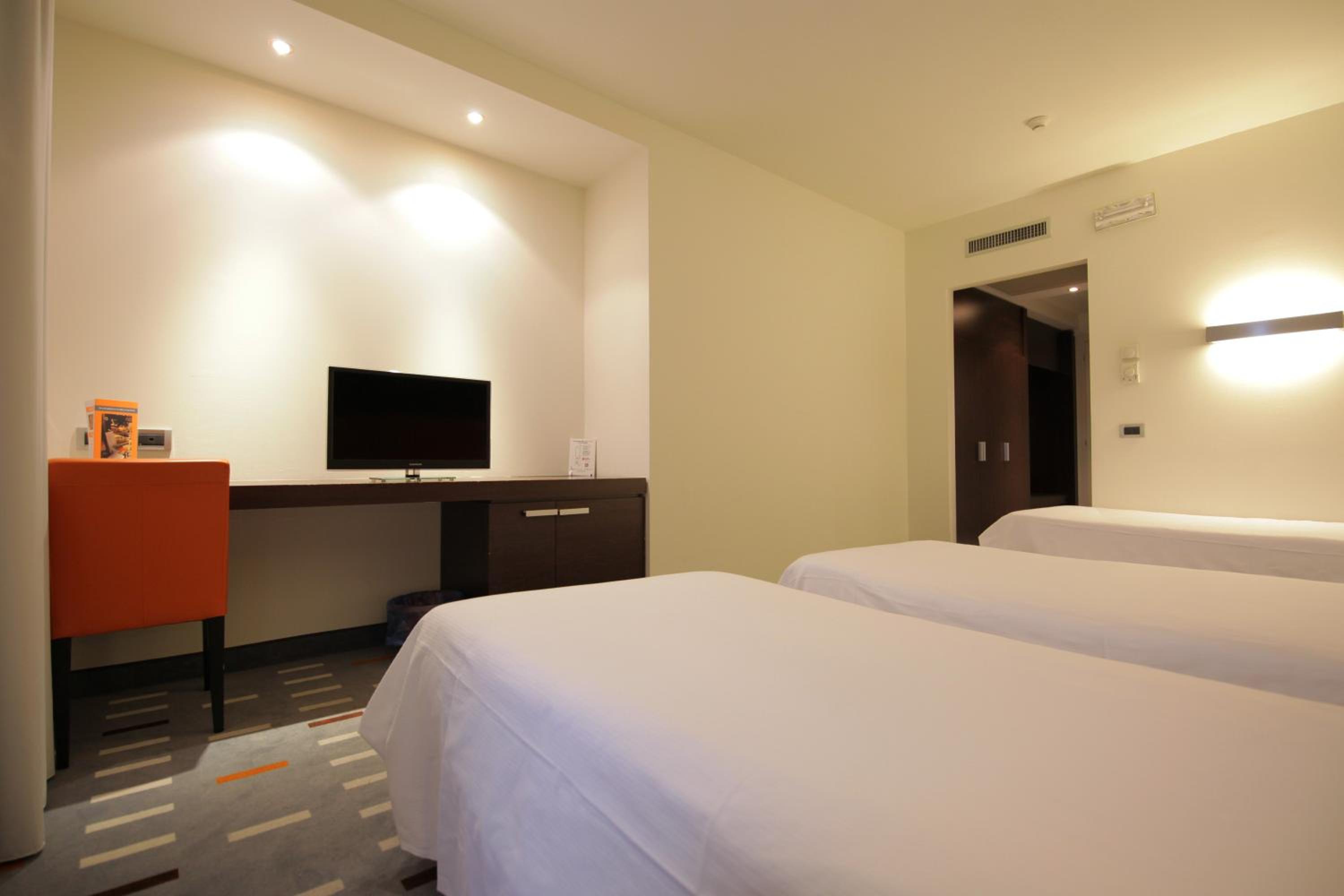 Standard Triple Room - Photo 1