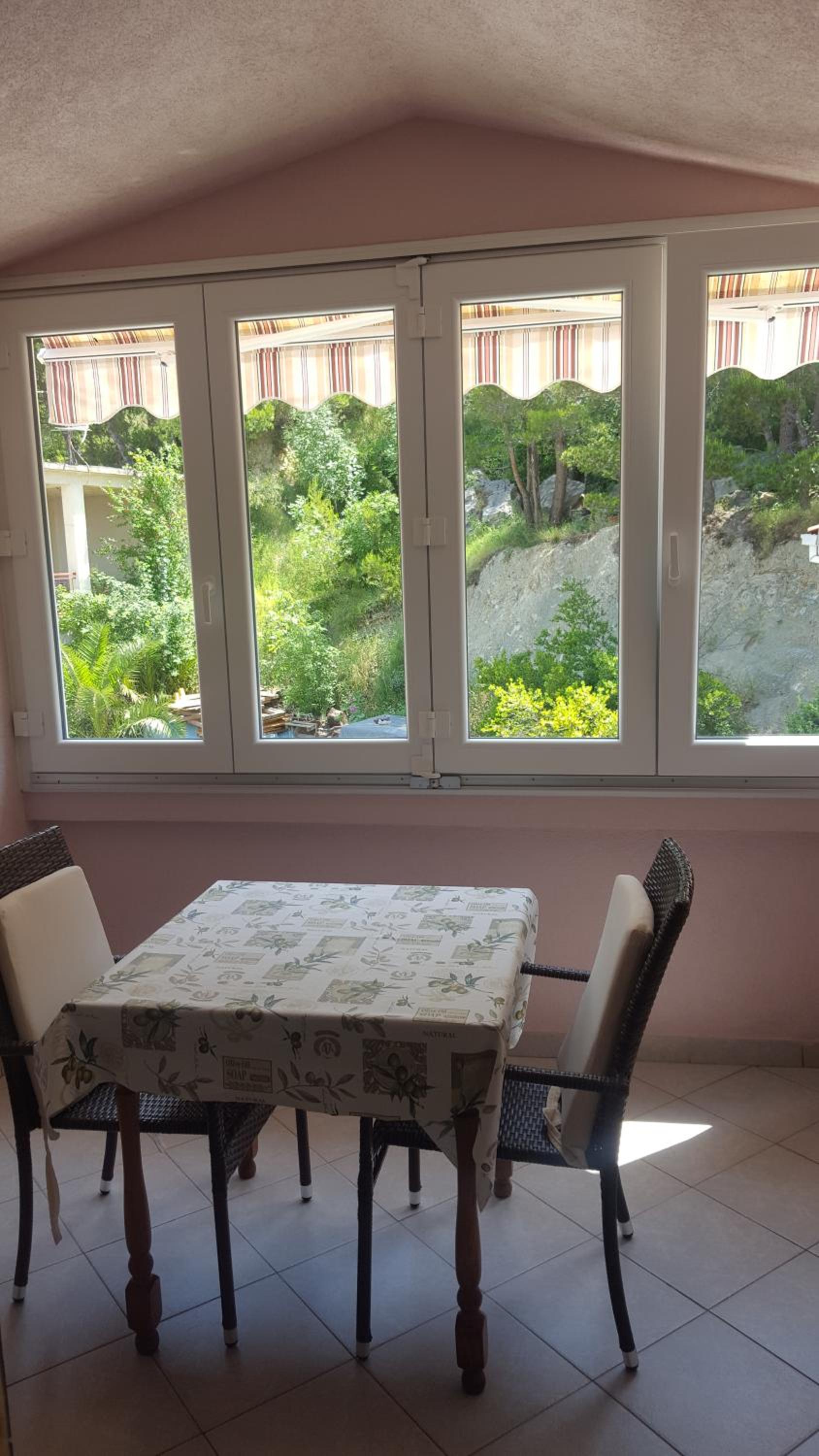 Apartment with Mountain View photo 1
