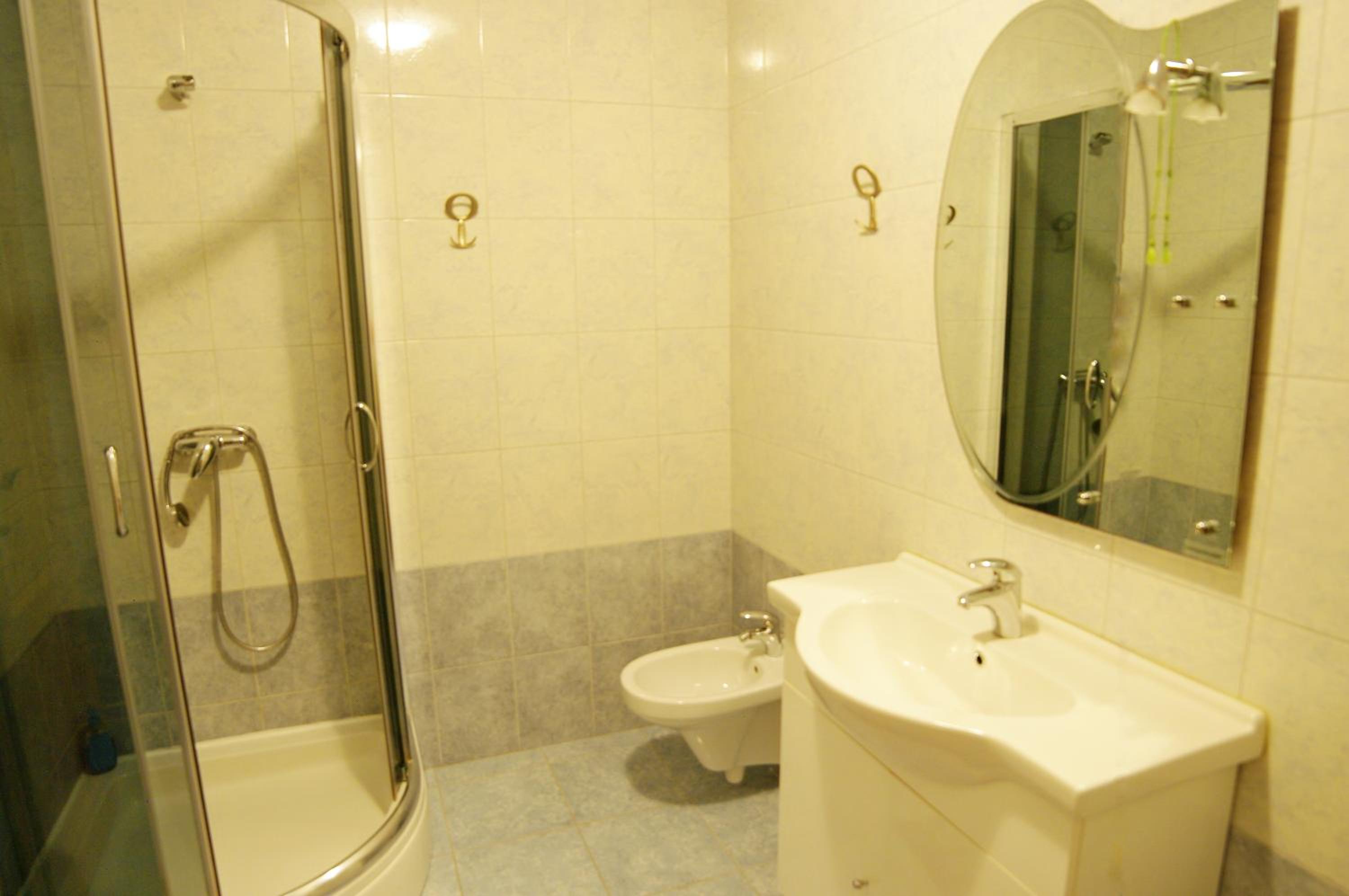 Two-Bedroom Apartment with Sea View - Photo 14