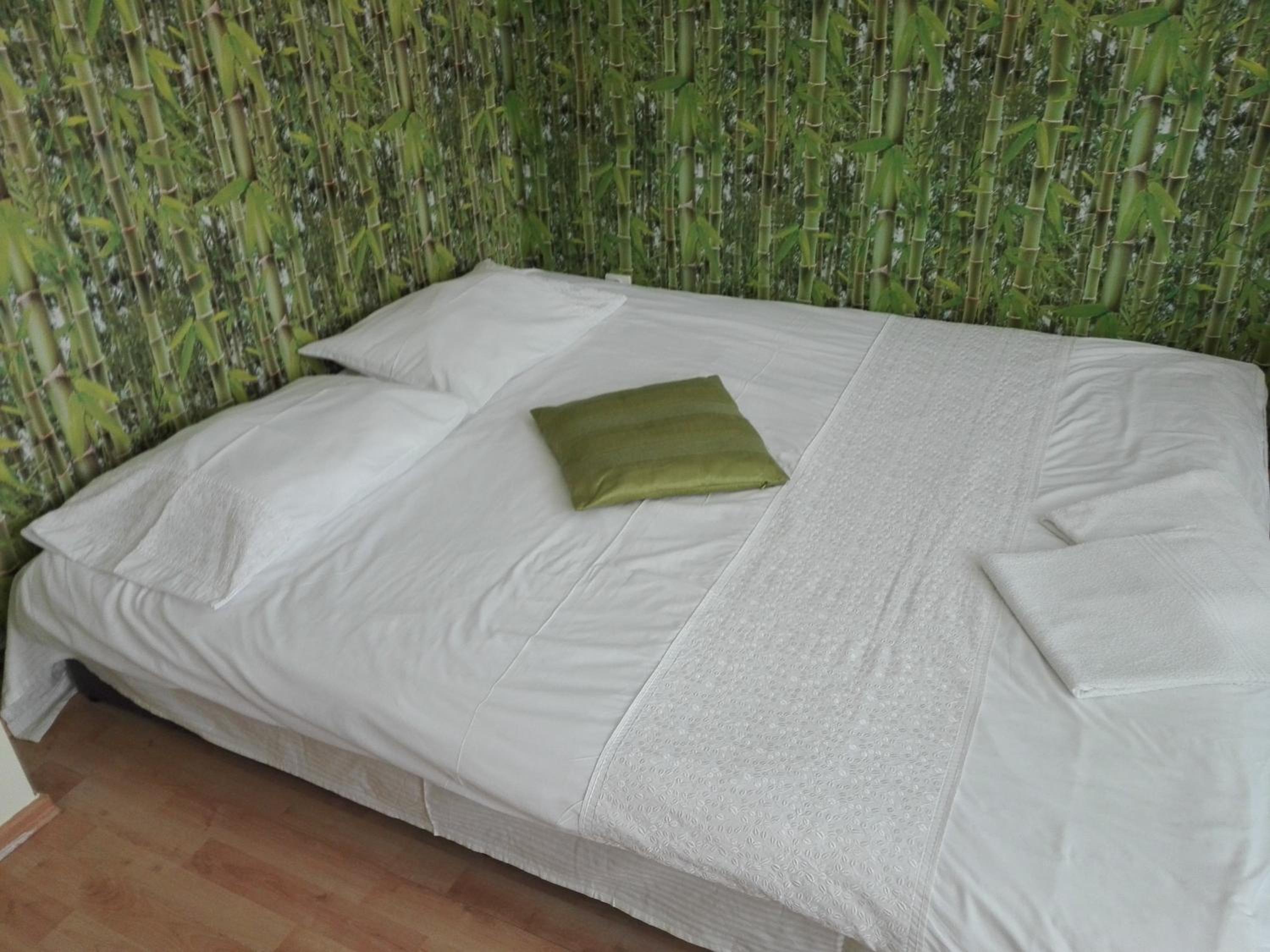 Budget Double Room - Photo 8